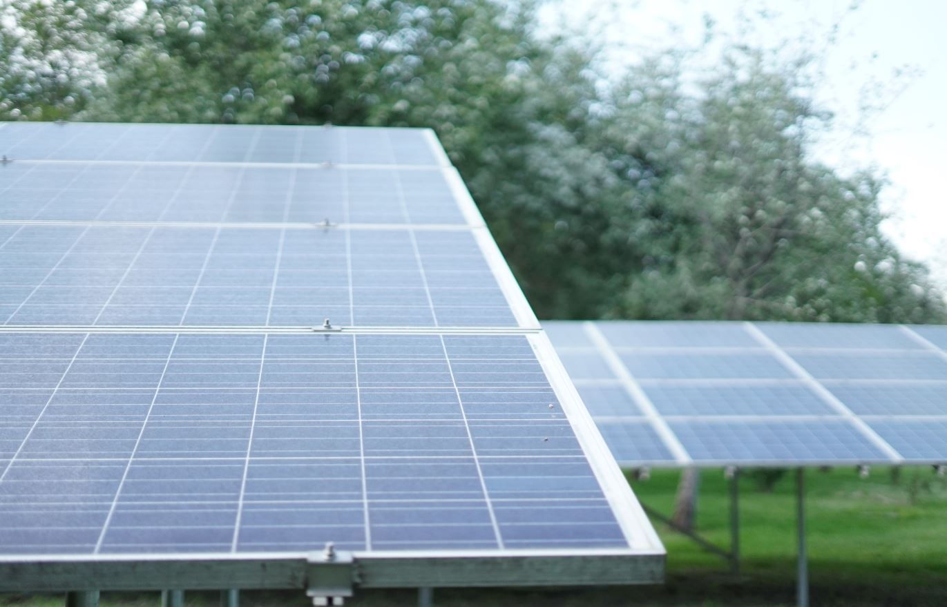 En abril vuelve a subir la luz, ¿cómo pueden protegerse los consumidores según Sotysolar?