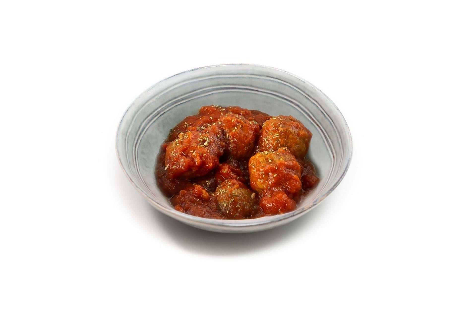 Gran variedad de platos en VENTUM, la empresa de comida a domicilio que recupera las recetas de la abuela