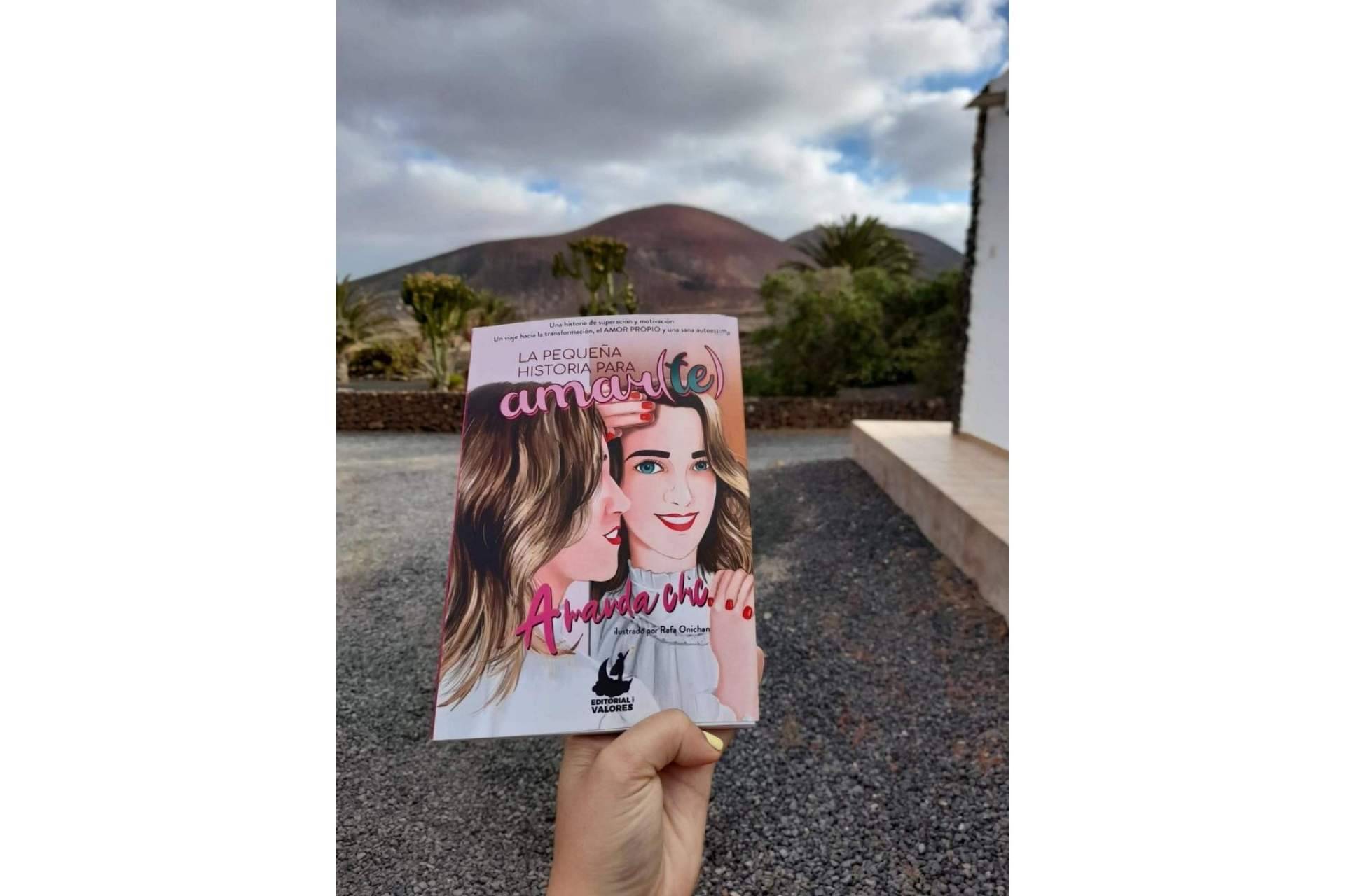 El libro de la influencer Amanda Chic sobre el amor propio, la autoestima y el empoderamiento