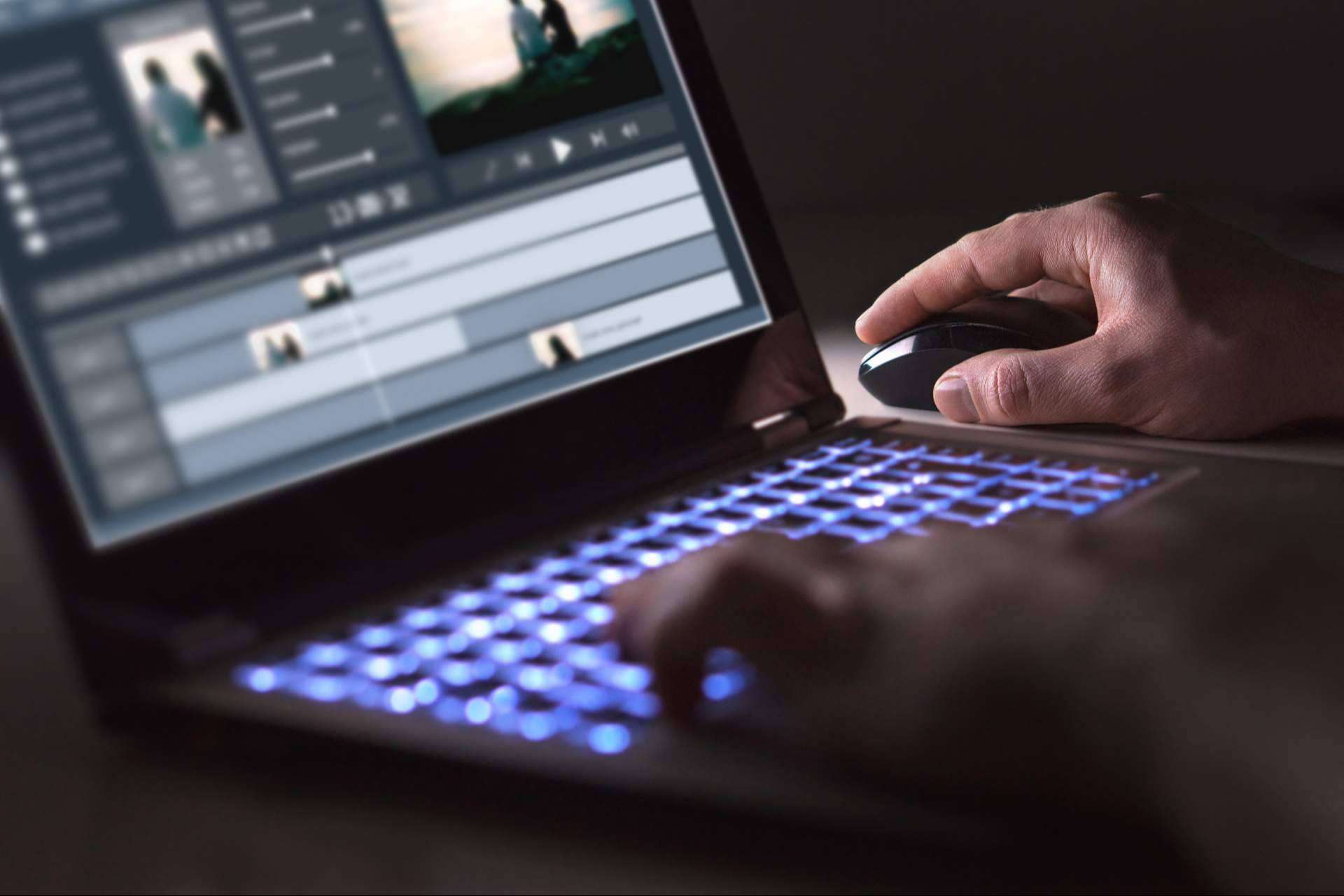 Antonio Escudero, el experto de Edítalo Pro, el canal de YouTube para aprender las principales técnicas de edición de vídeos a nivel profesional