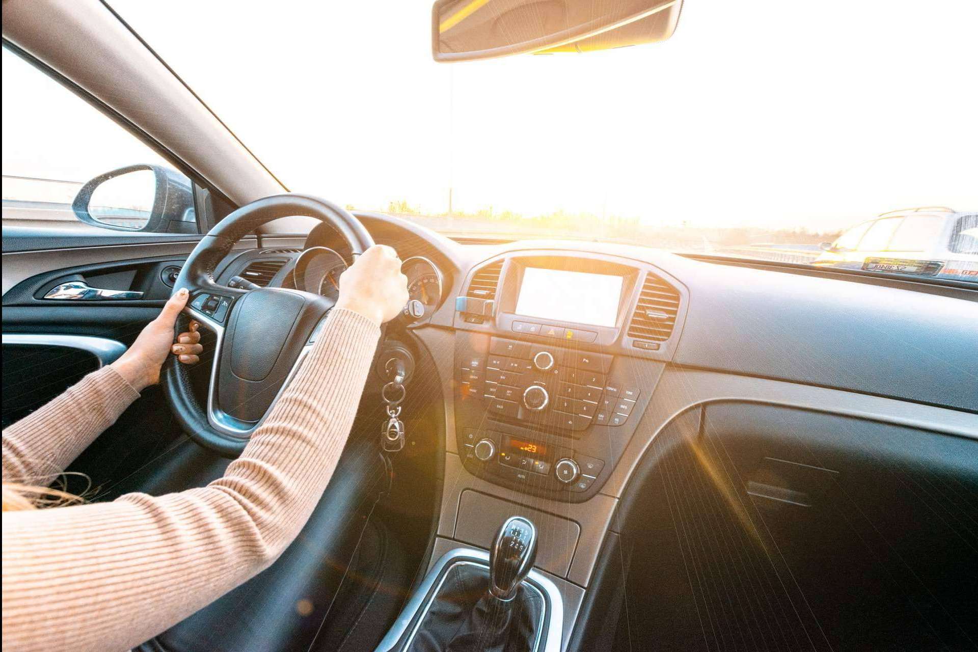Ficha Técnica Coche: ¿Cómo tramitar la ficha reducida en pocas horas?