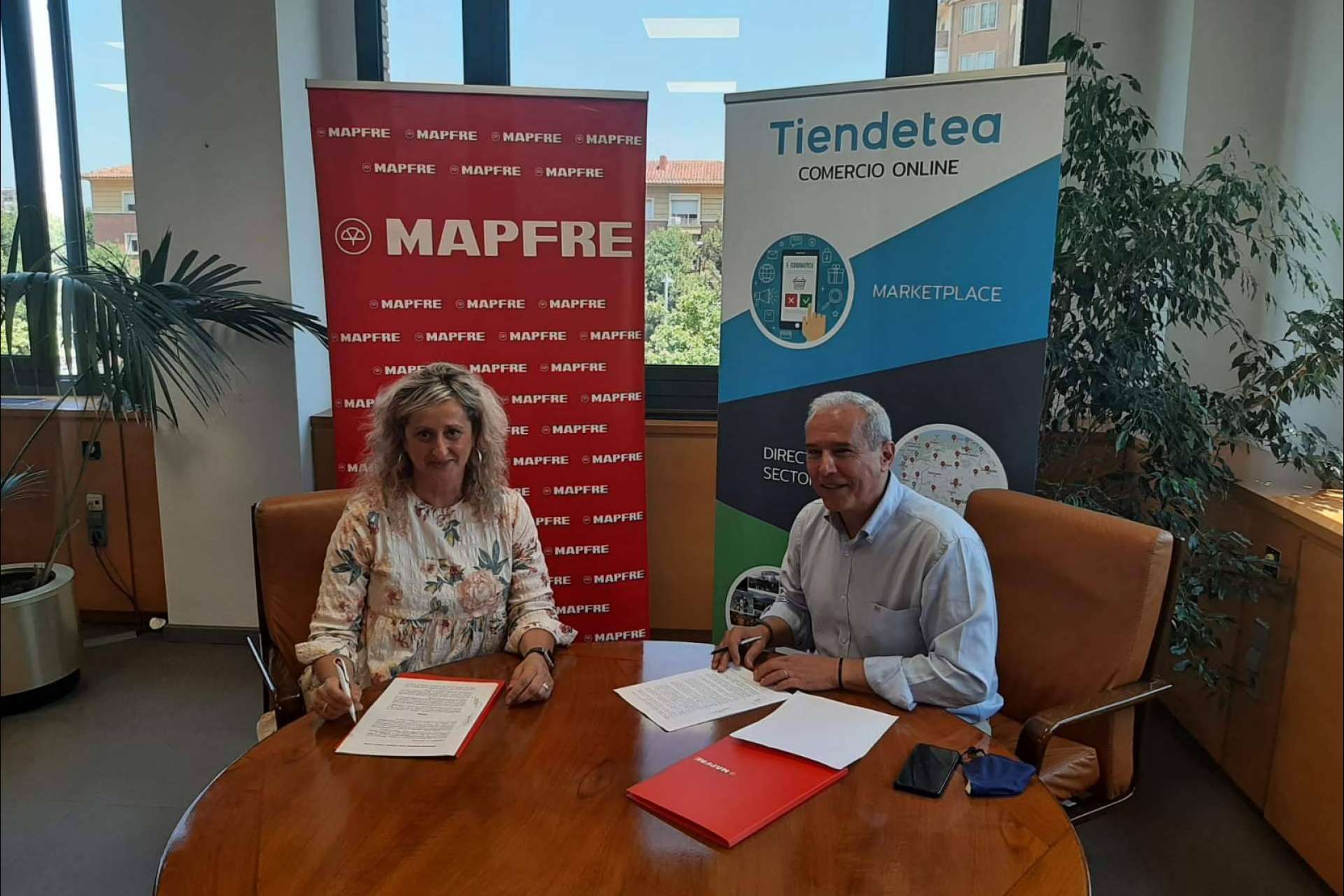 Tiendetea y MAPFRE firman acuerdo de colaboración