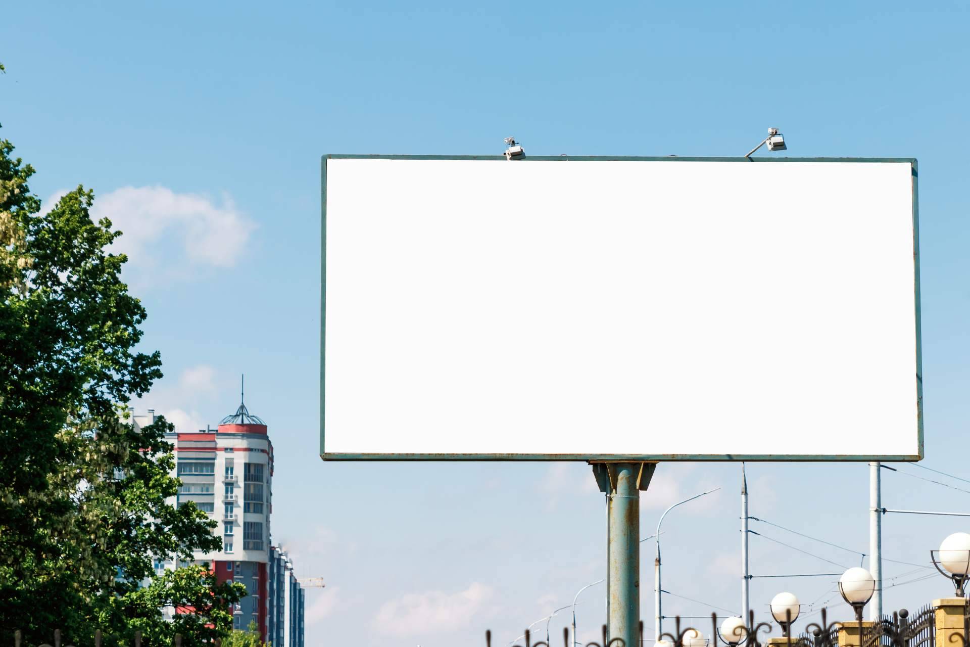 Eccodiez: servicios de publicidad metro Madrid y vallas publicidad Madrid para empresas