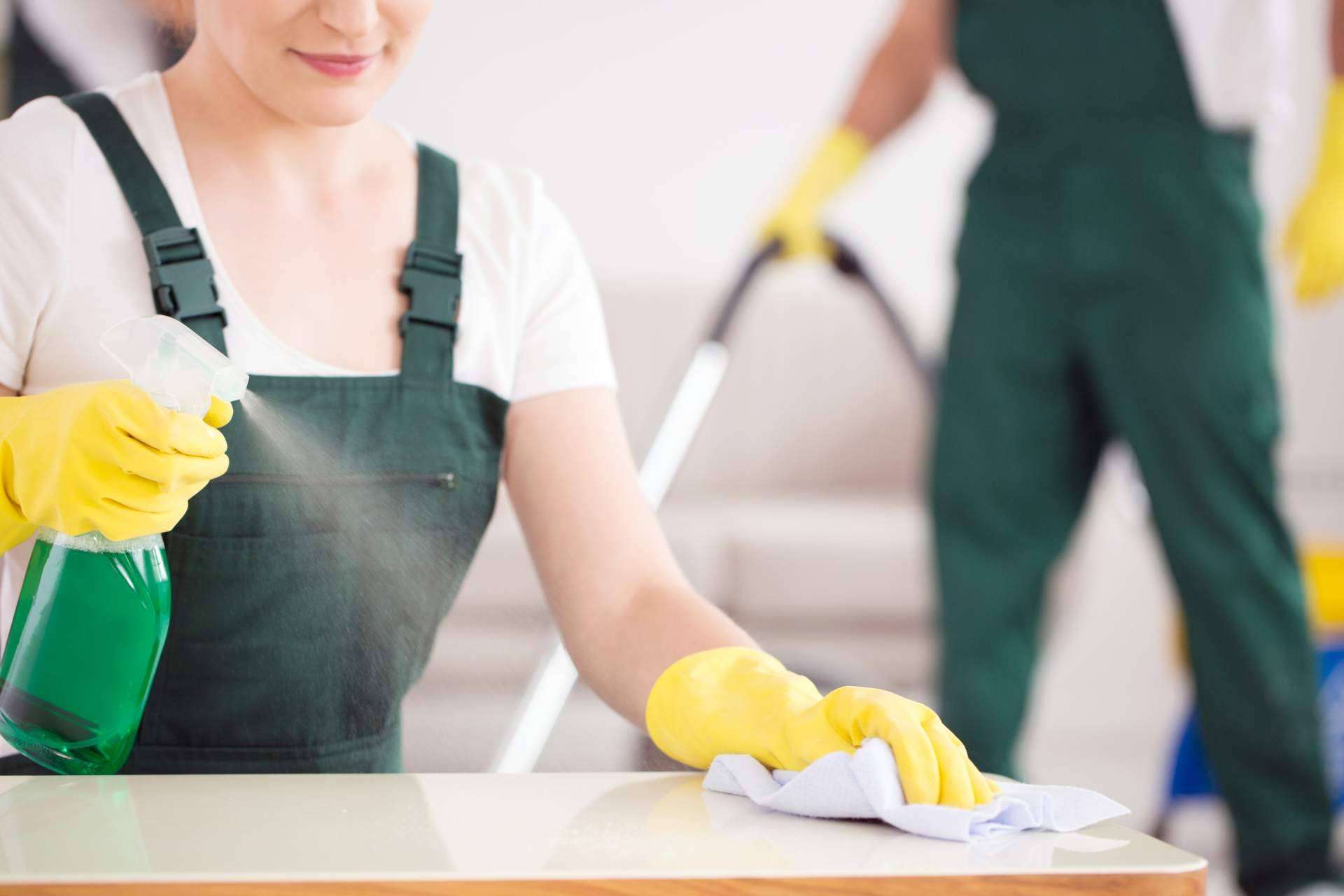 Ecocleans: equipo de profesionales experto en la limpieza de pisos turísticos en Barcelona