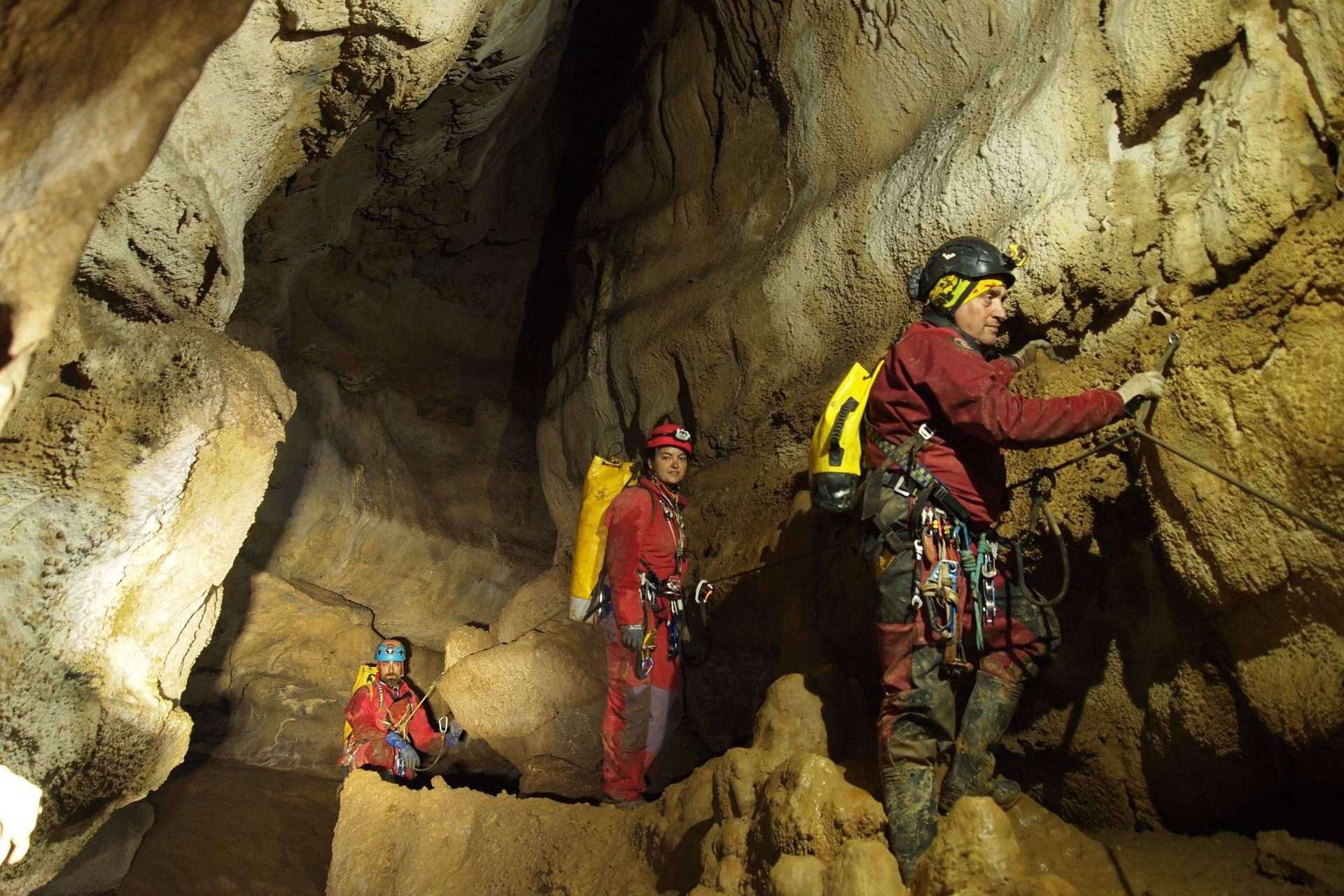 Aventuras con Vertical Challenge: una de las mejores formaciones en espeleología