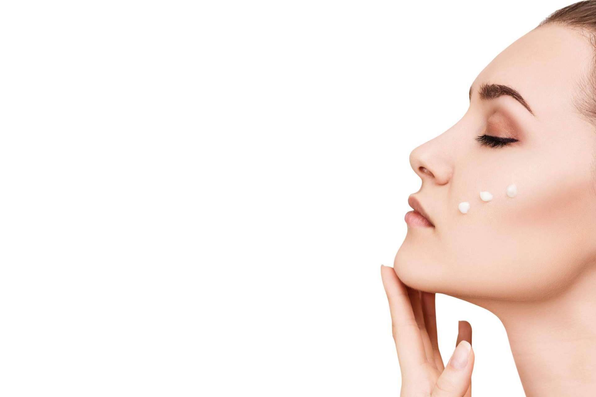 ¿Cómo ayuda la aplicación de cremas antipolución? Kunal Cosmetics