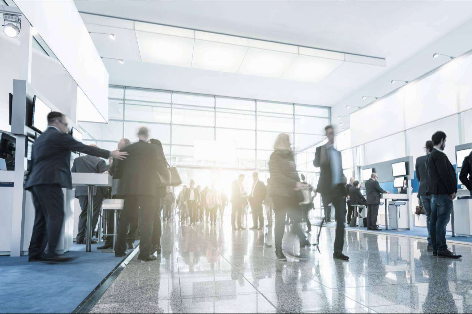 Kopernico Eventos ofrece eventos híbridos que combinan la modalidad presencial con la virtual