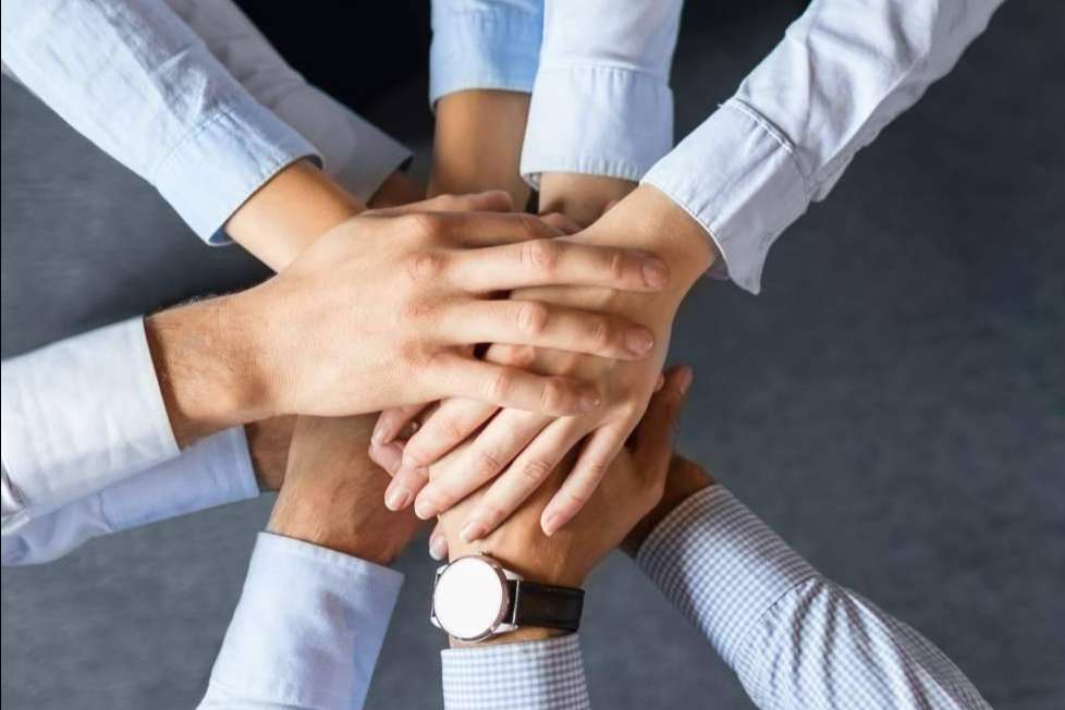 ¿En qué consisten las convenciones originales para empresas organizadas por Marca Condal?