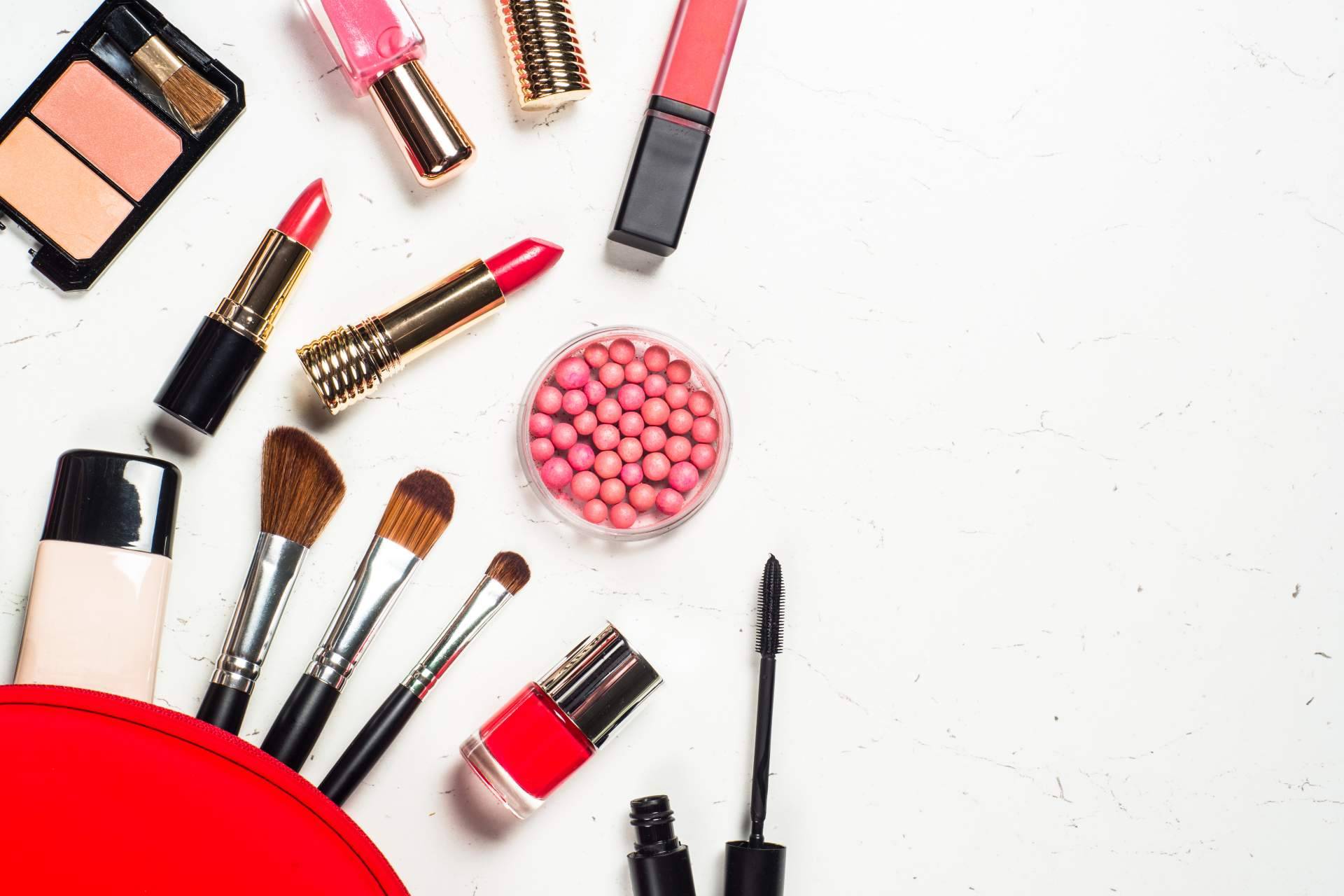 Las ventajas del amplio catálogo de cosmética tanto labial como para ojos de Tus Compras de Confianza