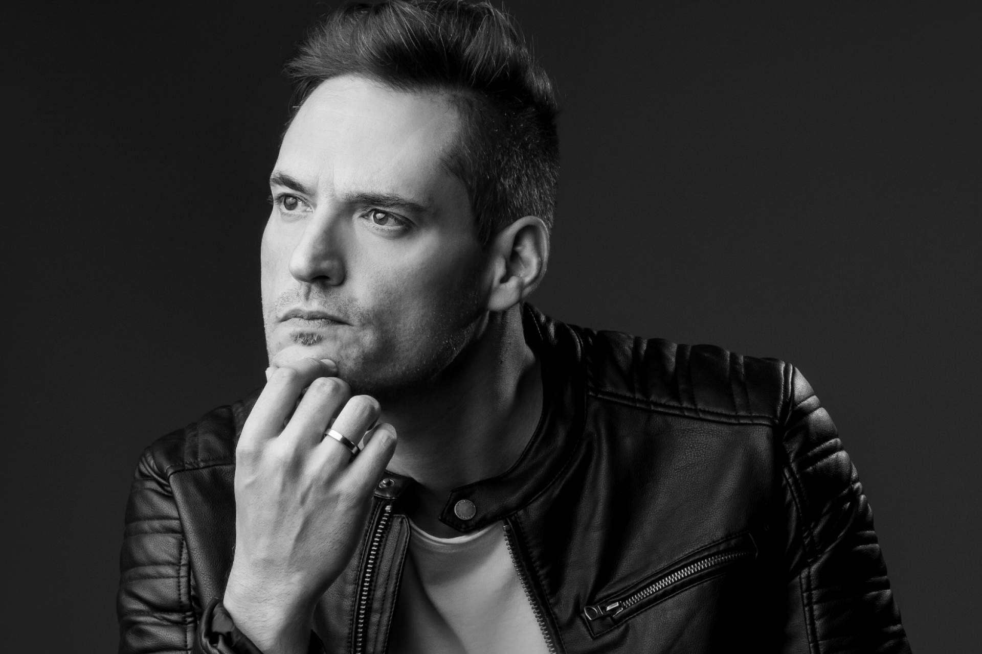 Entrevista al DJ Ivan Jimenez sobre sus orígenes musicales y su nueva producción musical Lay Me Down