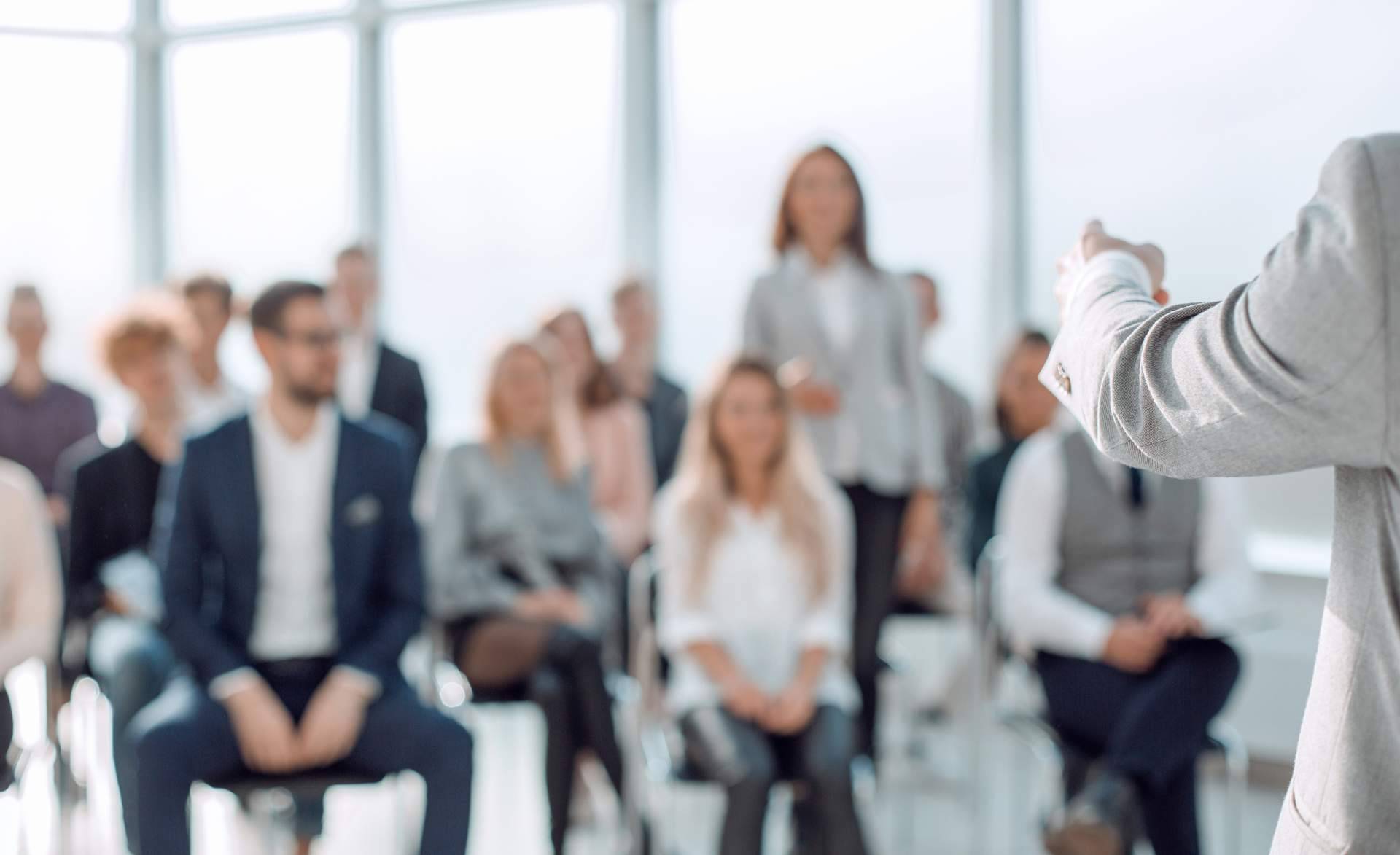Pedro Serrano realiza coaching para emprendedores, para ayudarles a clarificar objetivos y vencer sus miedos