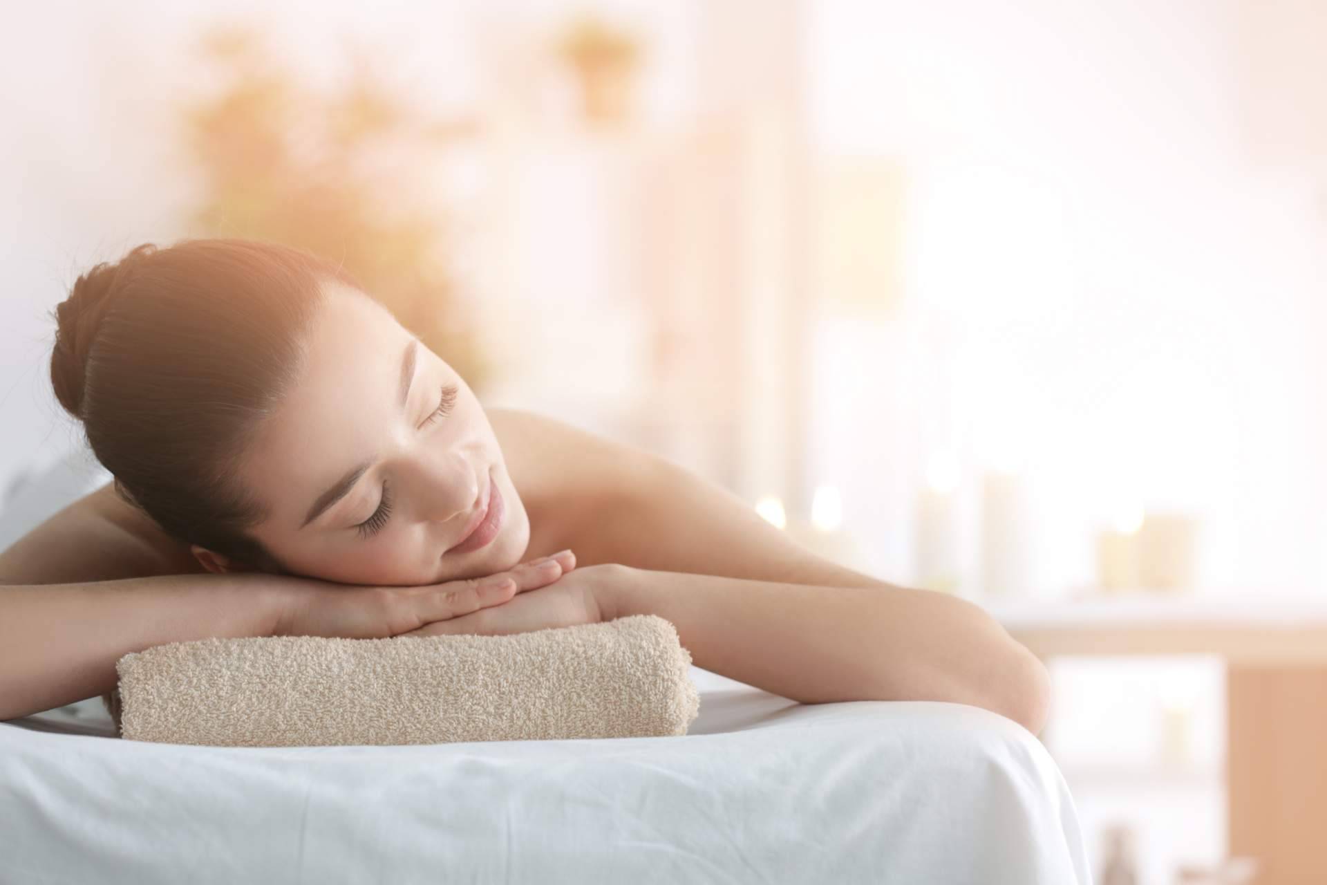 La importancia del masaje abhyanga en otoño, por Ayurveda Medicina Natural
