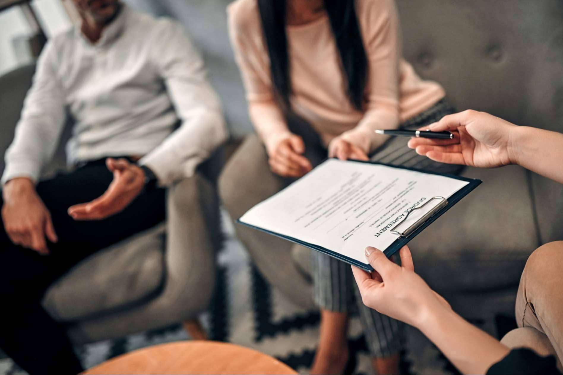 Separación de mutuo acuerdo en Barcelona a precio barato con el soporte de abogados especializados, Abogados Cebrián