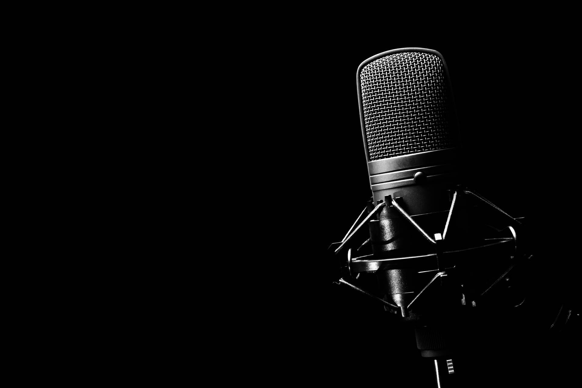 VOCES EN LA RED relata de qué manera se ha adaptado el mundo de la locución a la época post-COVID