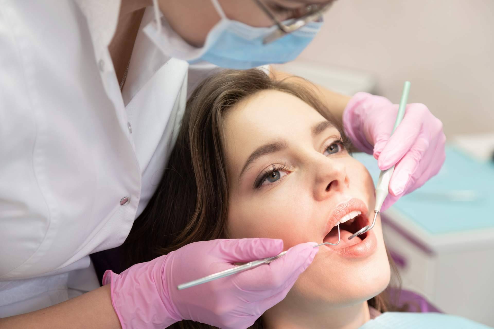 Tecnología y profesionalidad en odontología estética en Sevilla de la mano de Clínicas Dental Bell