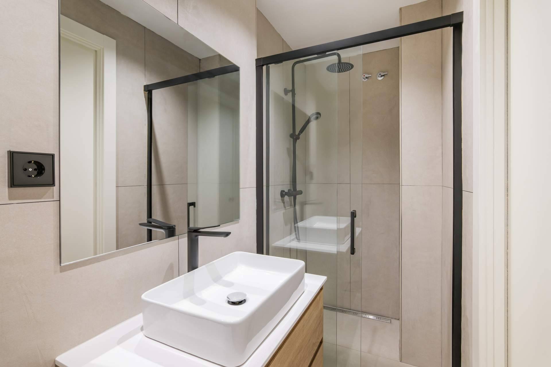 Febelink, los 7 pasos esenciales a tener en cuenta para cambiar una bañera por un plato de ducha