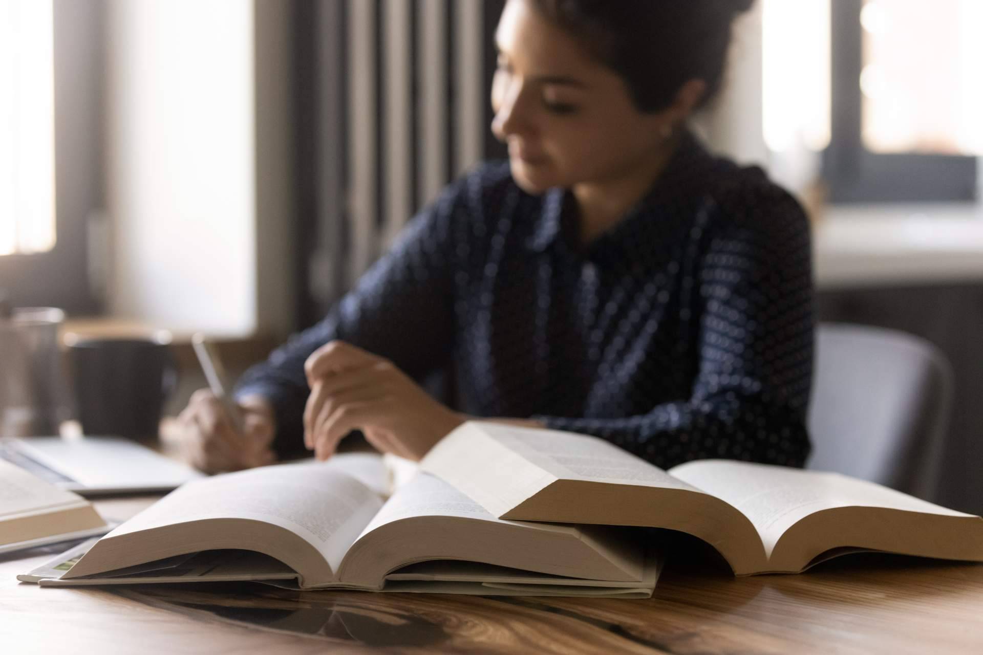 La ayuda para trabajos académicos de la academia universitaria Grado y Máster