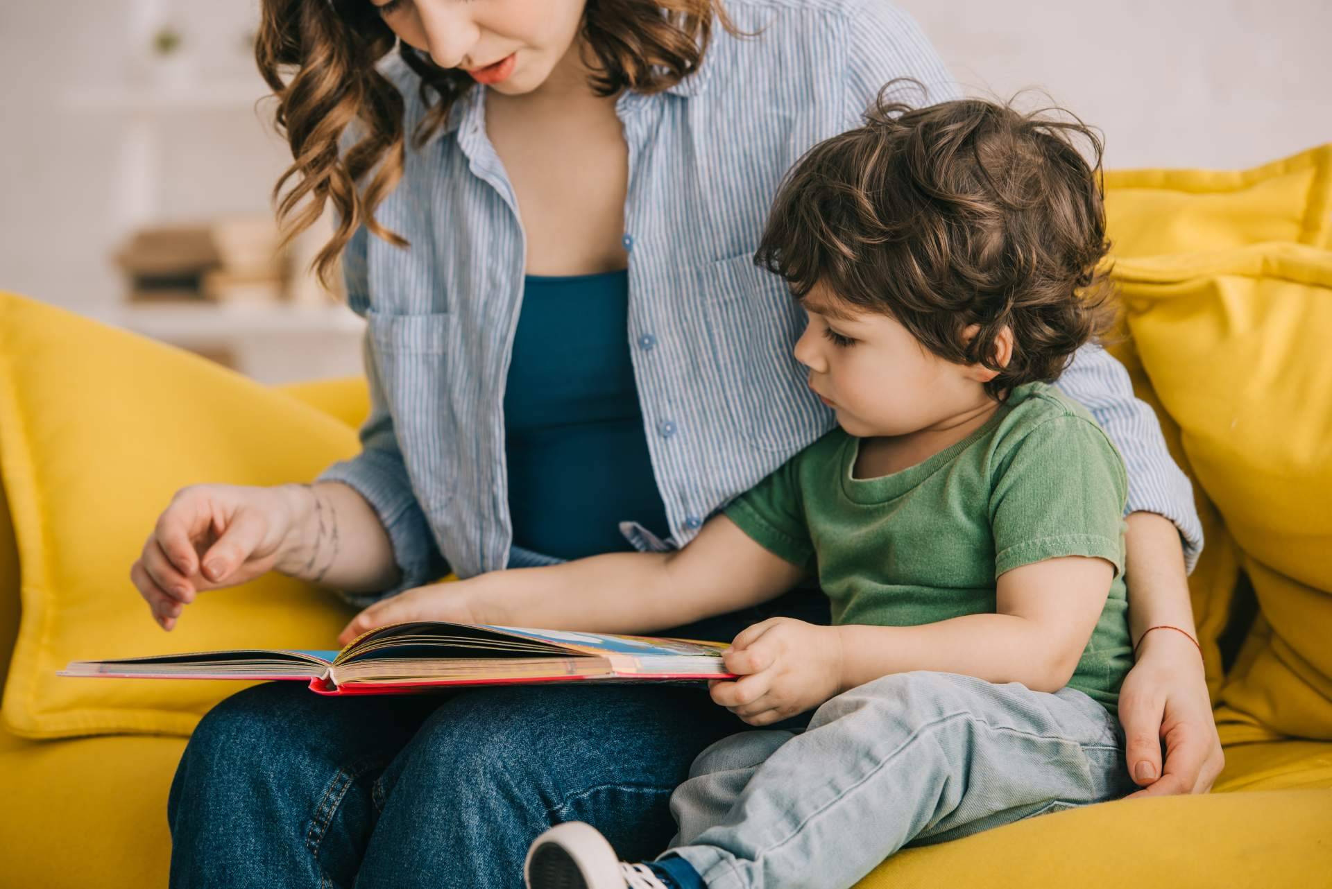 El libro de Efemérides Científicas, un libro educativo ideal para regalar a los más pequeños