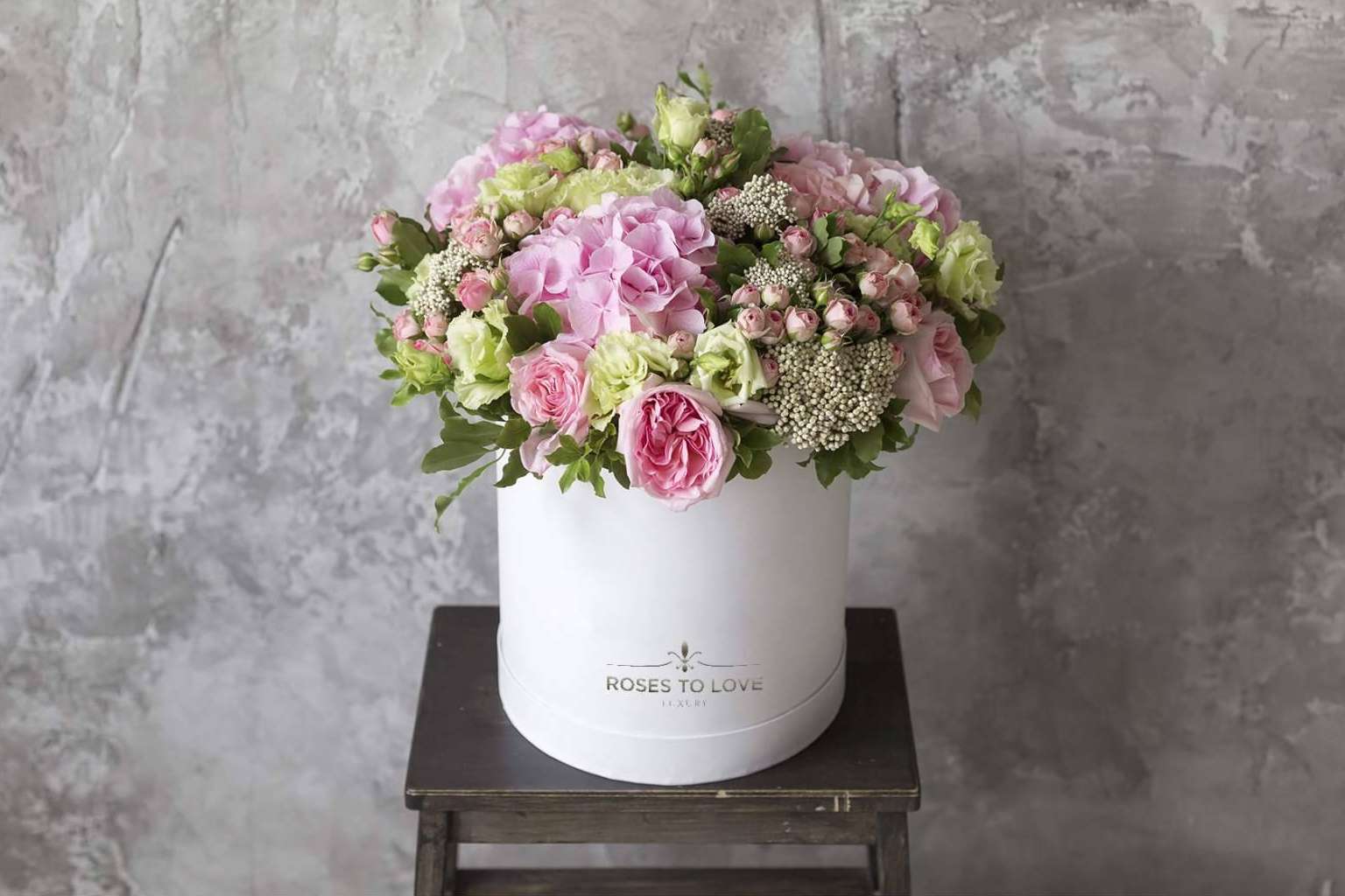 ROSES TO LOVE lanza un nuevo modelo de decoración floral con rosas preservadas