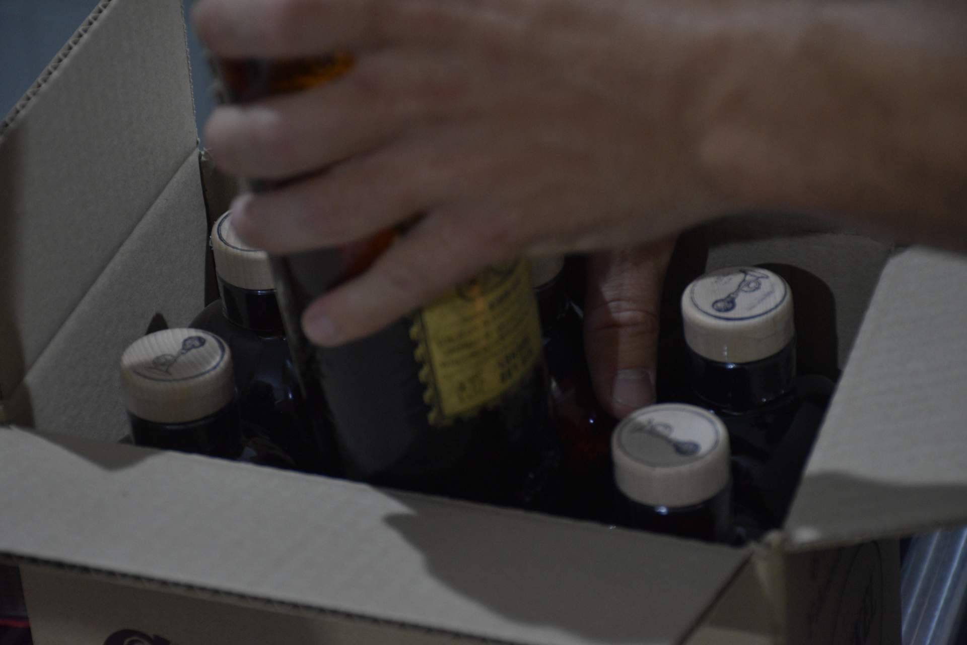 Las partidas limitadas de 1.400 botellas numeradas de Sykkel London Dry Gin, una ginebra premium artesanal andaluza