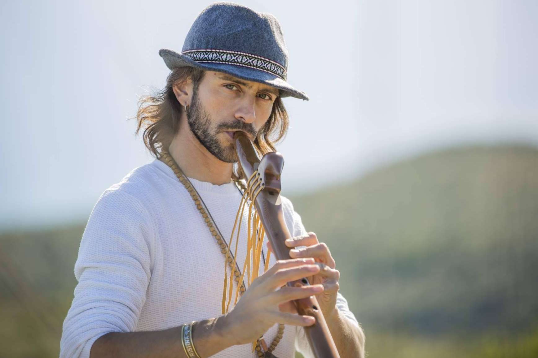 En el curso sonido y música y conciencia, Ravi Ram enseña a utilizar el sonido como instrumento de sanación