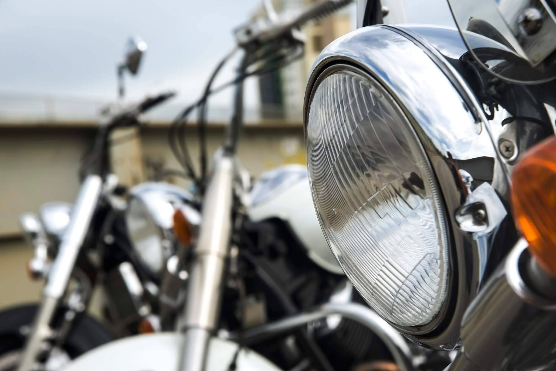 Motos eléctricas con un impactante diseño clásico, a la venta en Emotobike