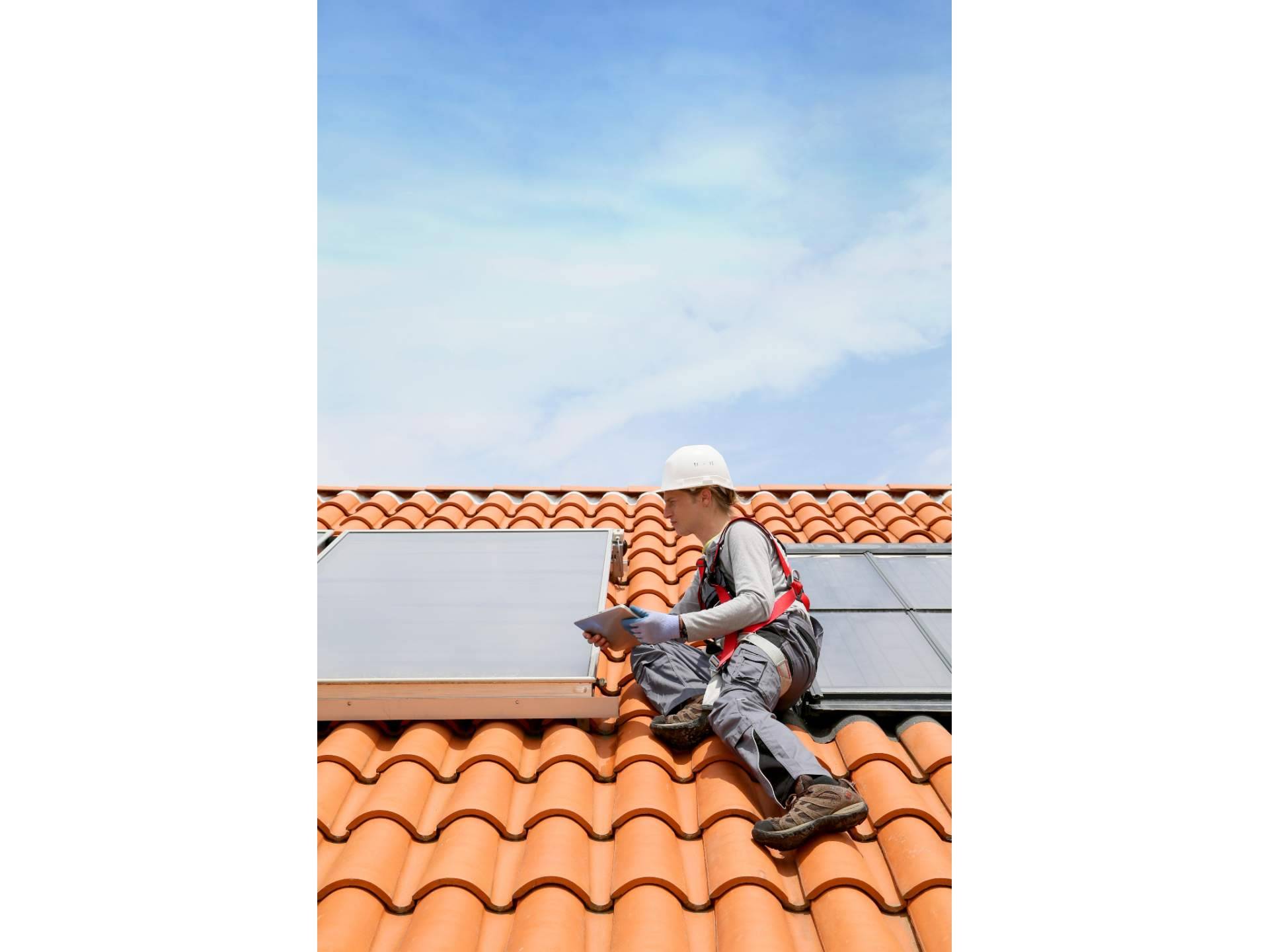 El futuro del autoconsumo, Soof instala placas solares para vecinos
