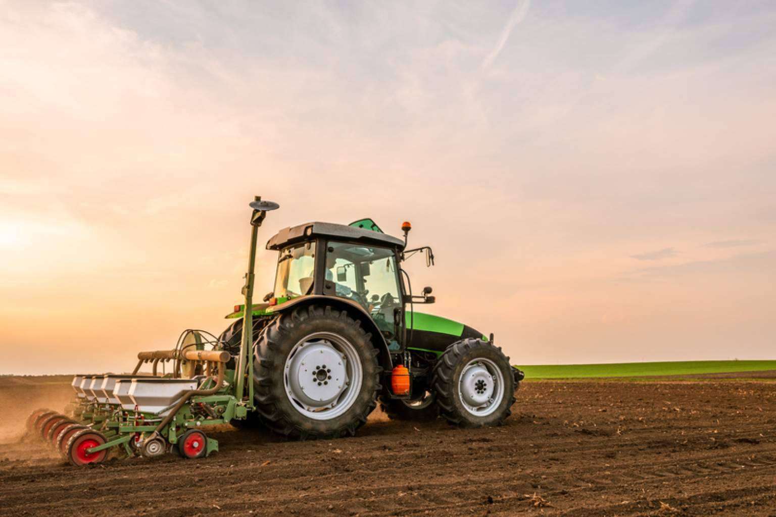 Escoger el seguro de tractor adecuado según cada necesidad, gracias a Grupo Seguros Generales