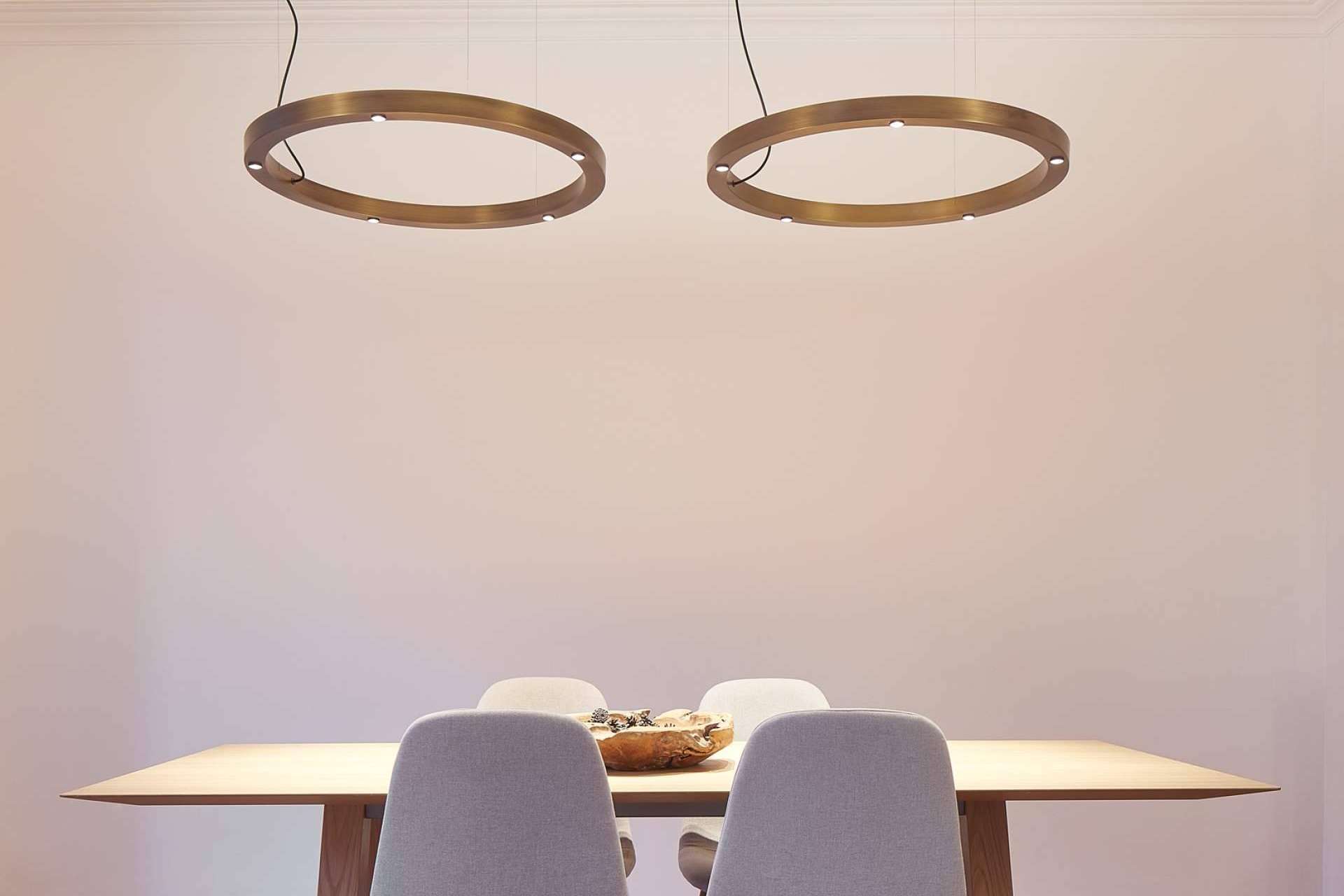 Insolit indica cómo iluminar una mesa de comedor