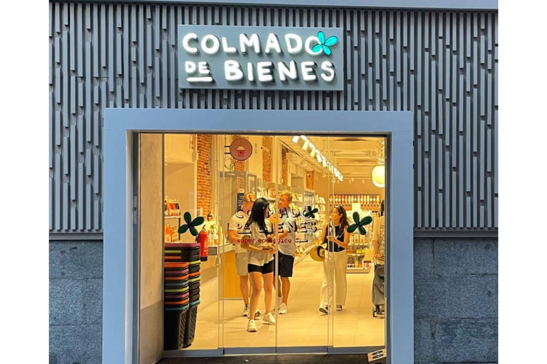 La alimentación, la ecología y el lifestyle tienen un lugar en el supermercado ecológico Colmado de Bienes