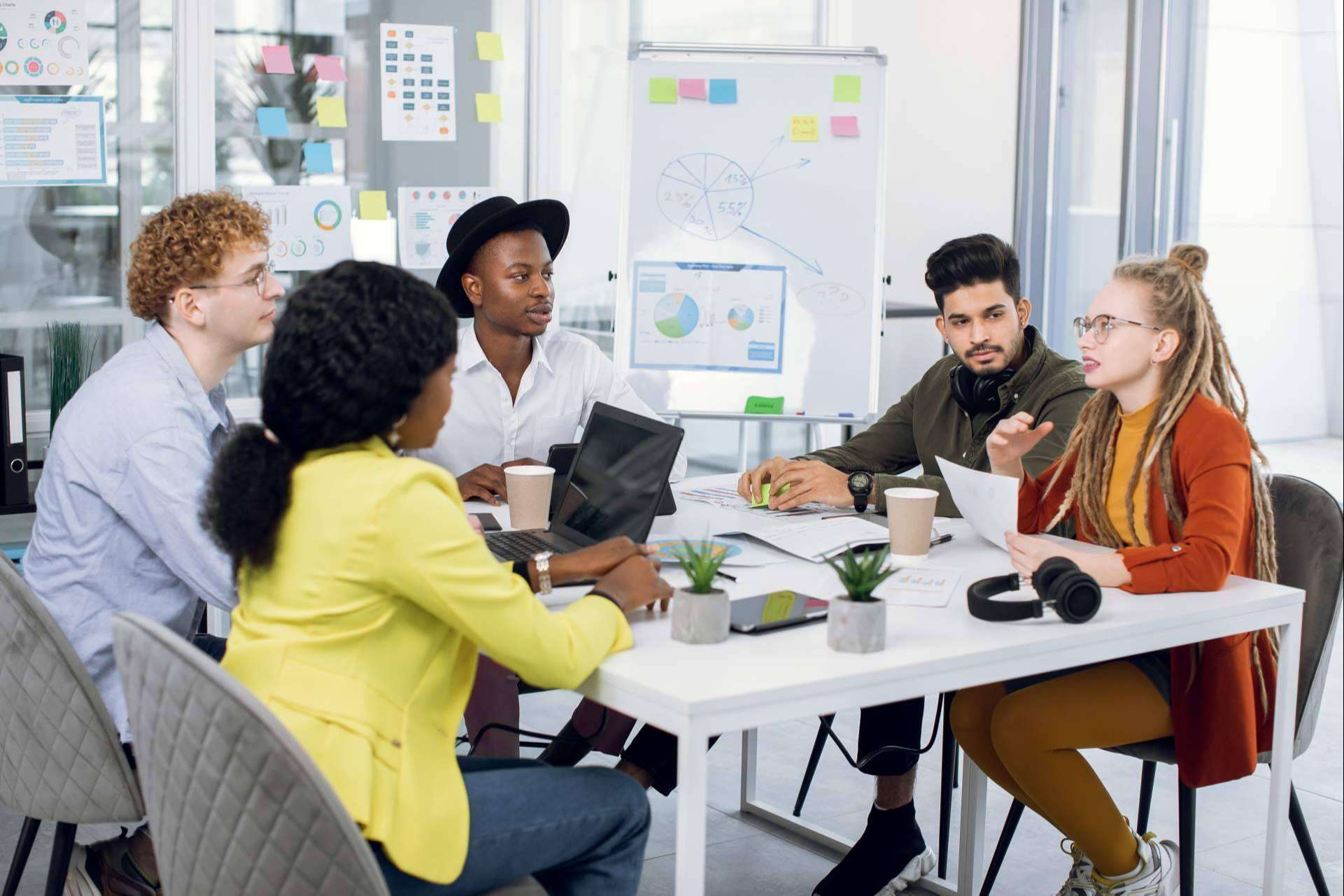 Estrategias de redes sociales y e-mail marketing con la agencia de marketing digital Mr. Robinson