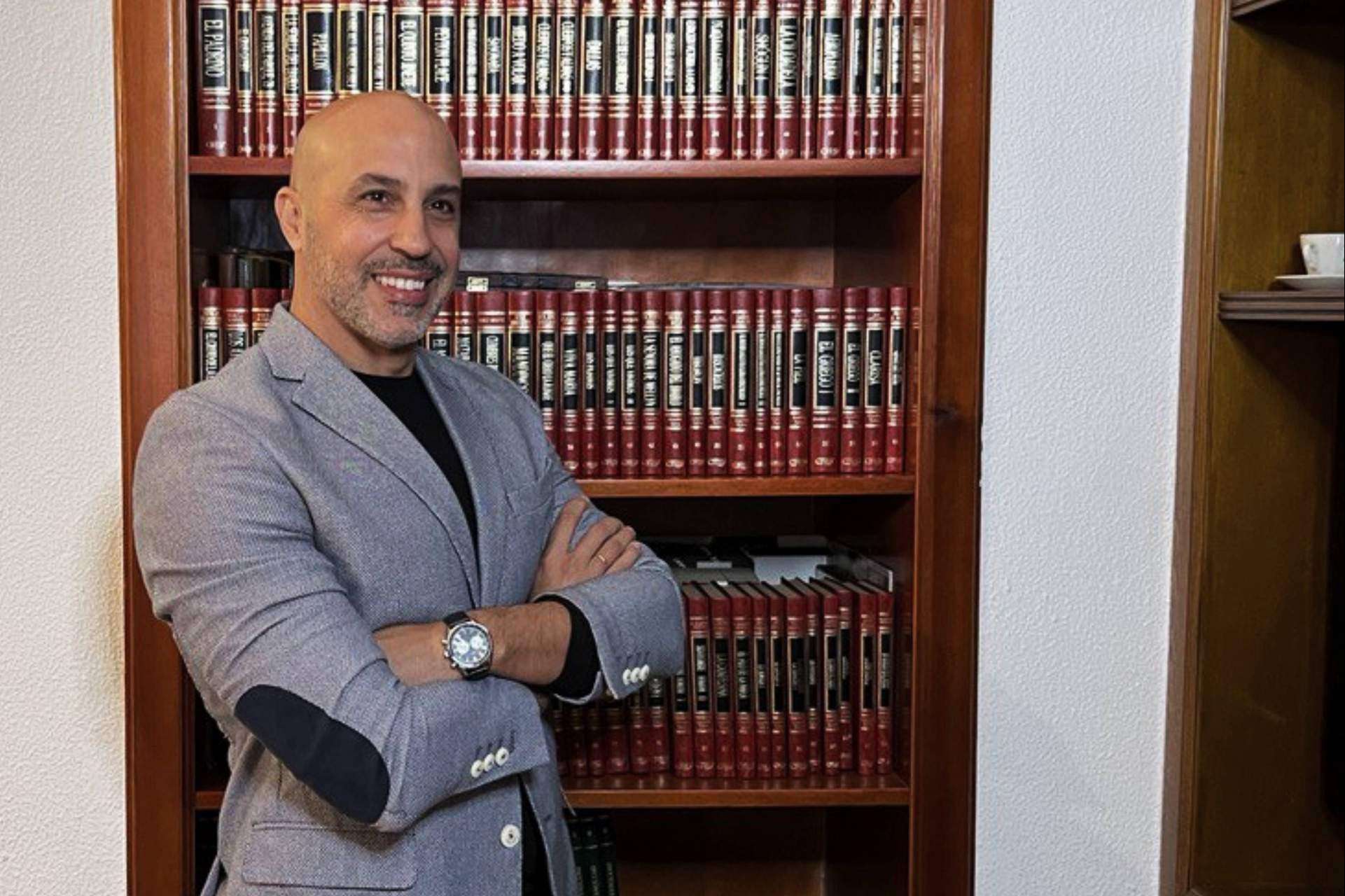 David Macías presenta 'Poemas y otras banalidades de mi mente', publicada por Letrame Grupo Editorial