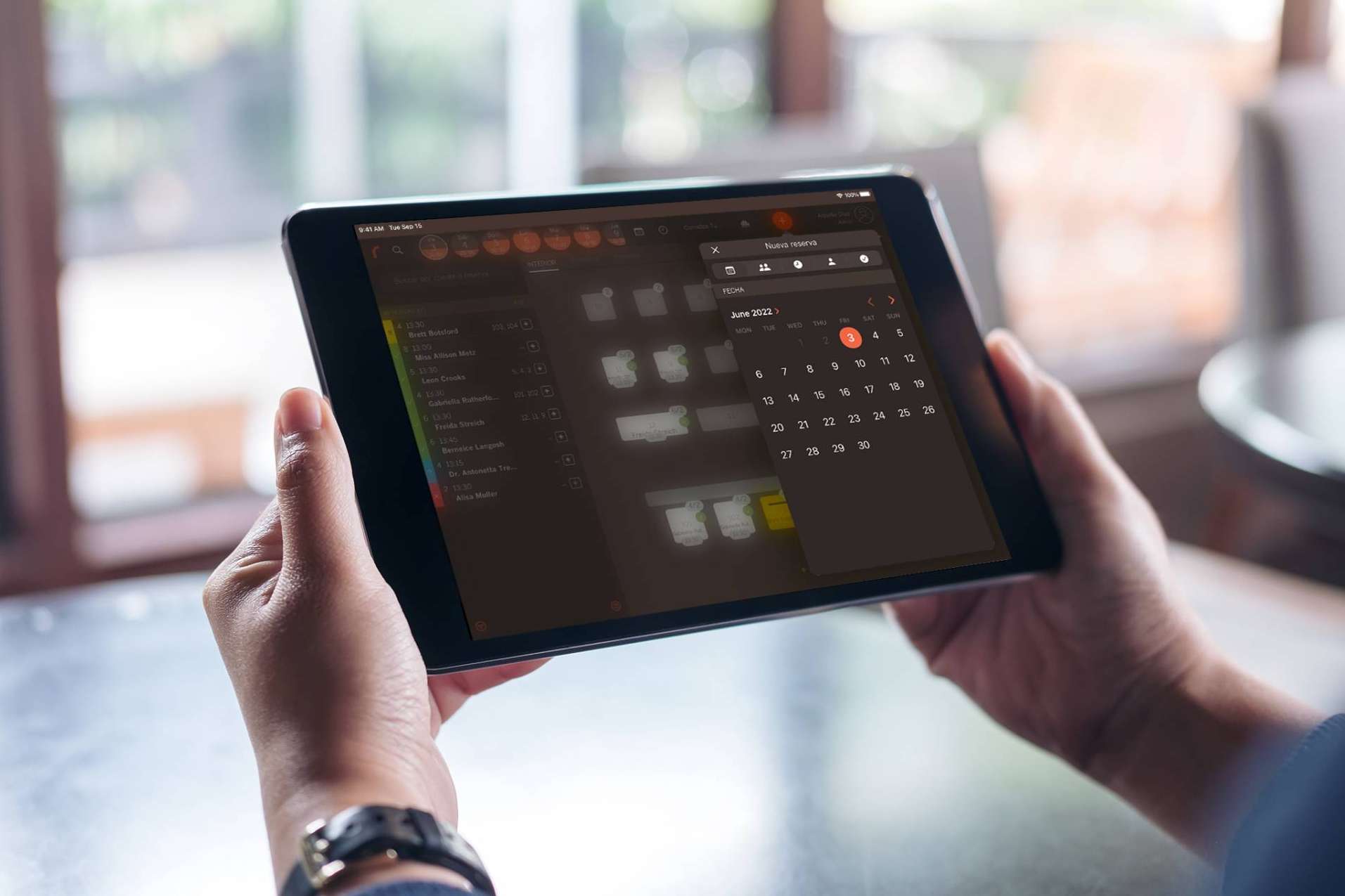 REVO Flow, la app de gestión de reservas para un restaurante