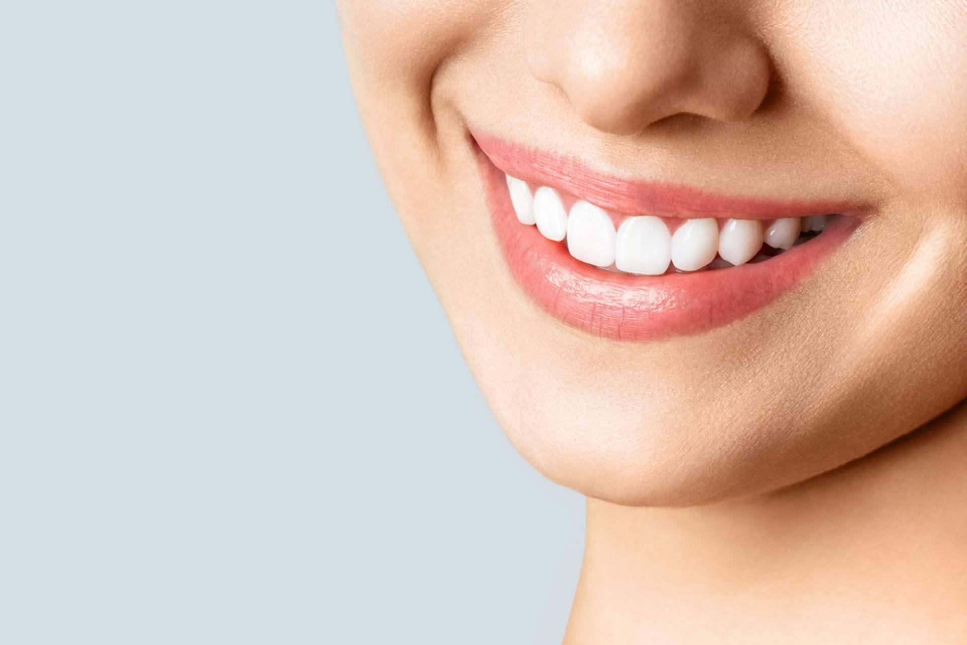 El diseño de sonrisa y la salud dental, según el Doctor Jorge Escobar
