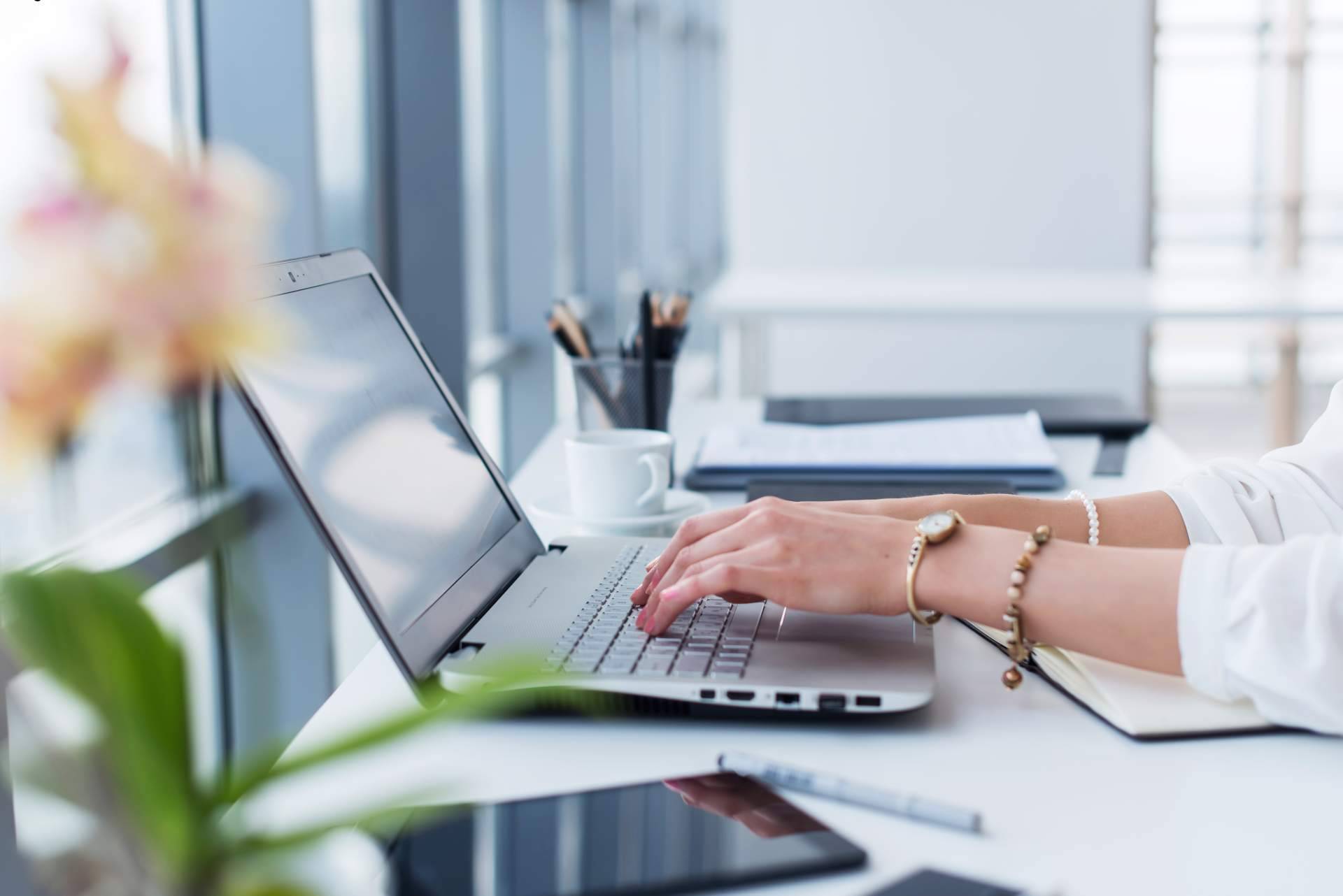 La experta en copywriting, Esther Pina, ayuda a las empresas a mejorar su relación con los clientes