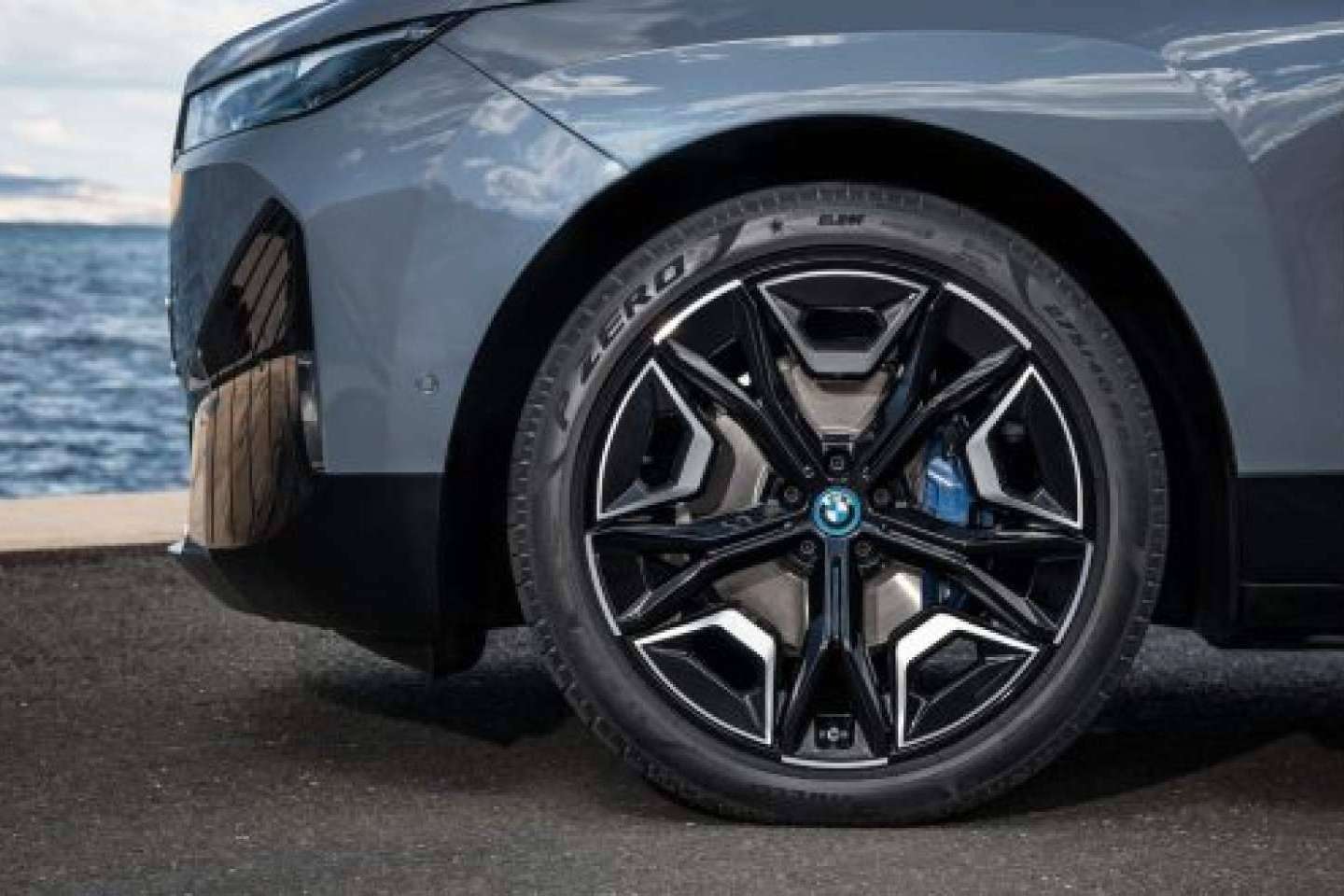 No hay que perderse la promoción de Pirelli en los talleres de la red Blacktire y conseguir hasta 100 € en una tarjeta regalo