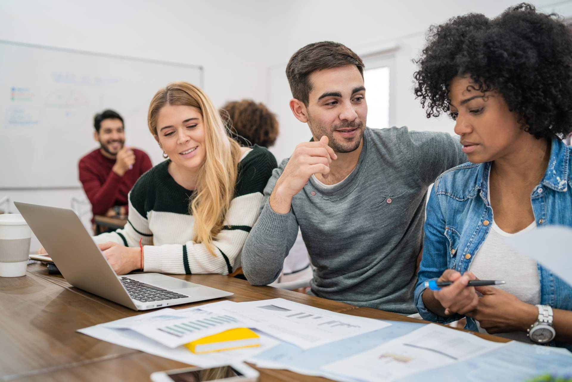 Trámites para estudiantes extranjeros en España, reforzando el visado en 2023
