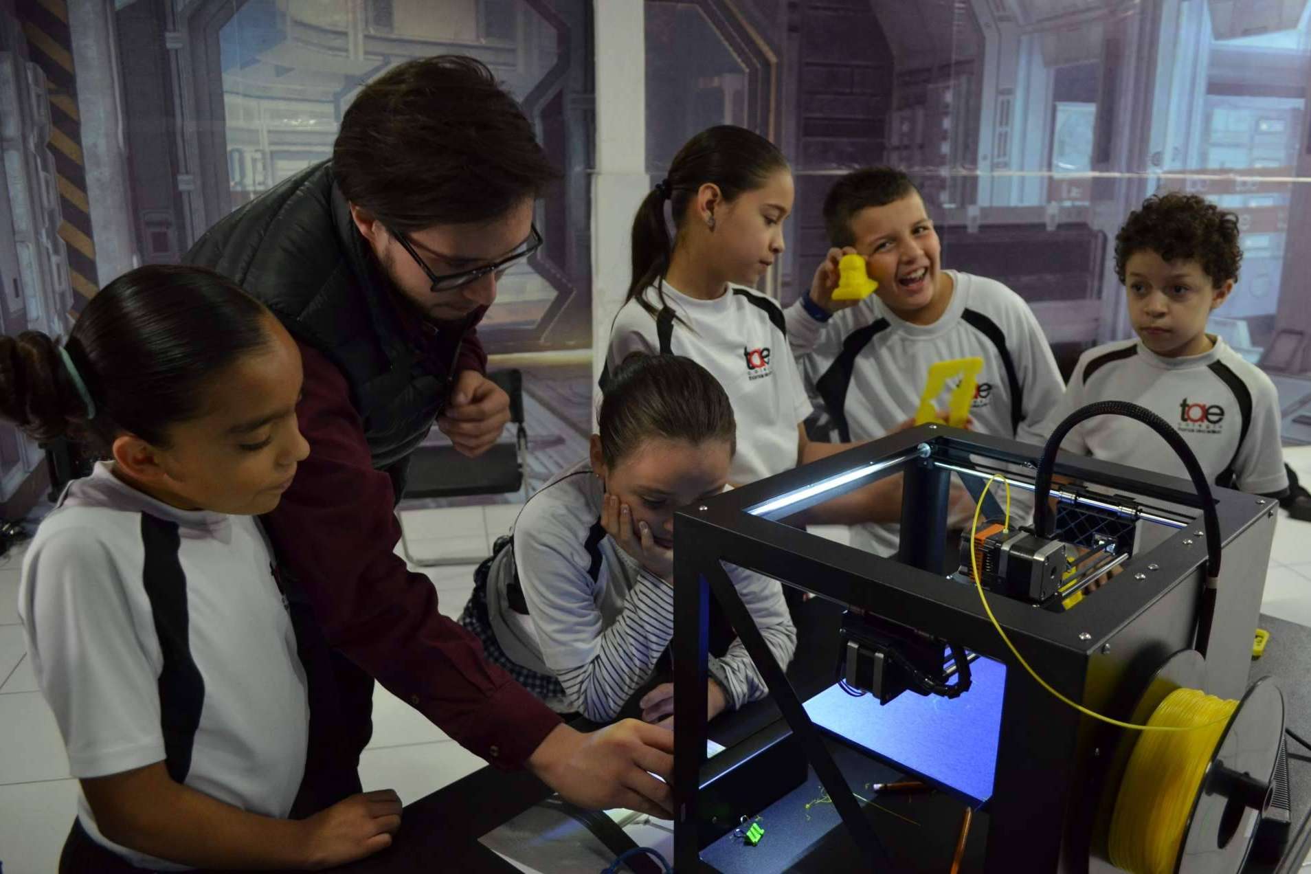 Thomas Alva Edison es un colegio bilingüe de Minerva y Providencia