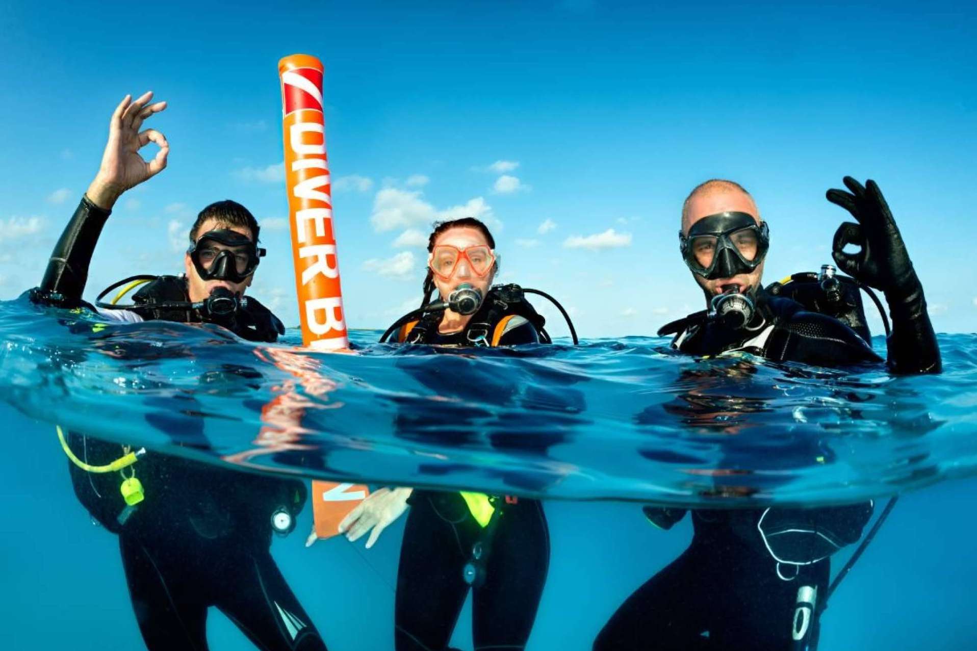 ¿Cuáles son las ventajas de llevar a cabo eventos corporativos en verano?, con Connect2Enjoy