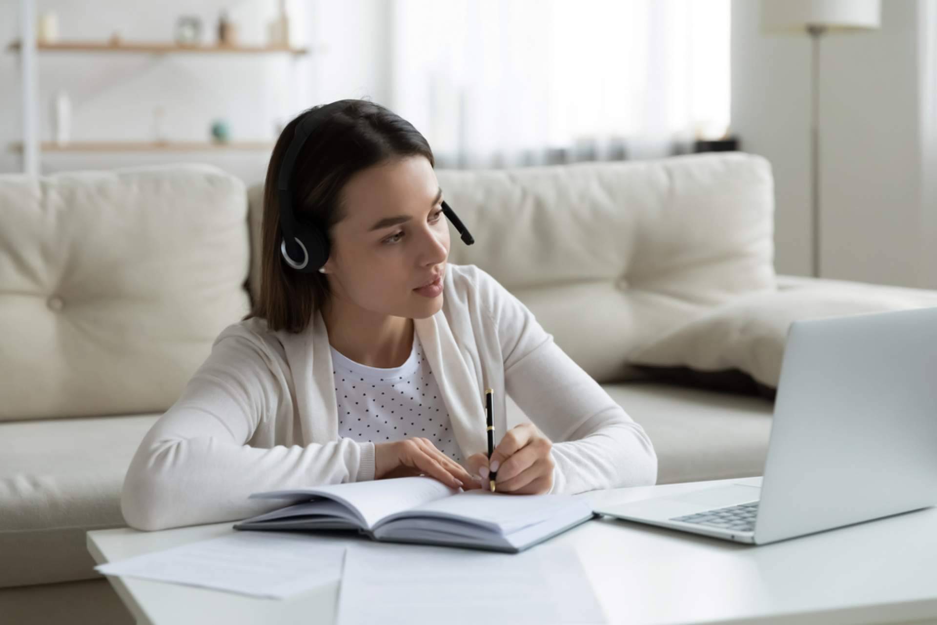 ¿Cómo convertirse en un experto paralegal? Con la formación jurídica de E&J School