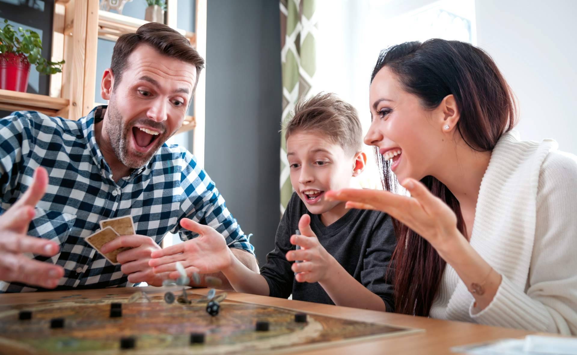 Cavernia dispone de juegos de mesa que enganchan