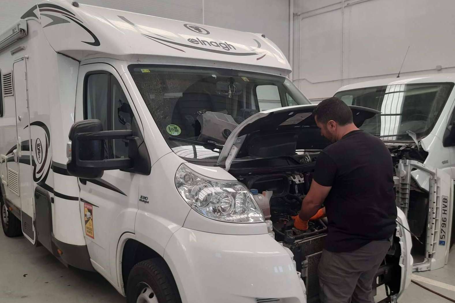 Con 35 años de experiencia, ASCAUTO ofrece reparación y mantenimiento de autocaravanas