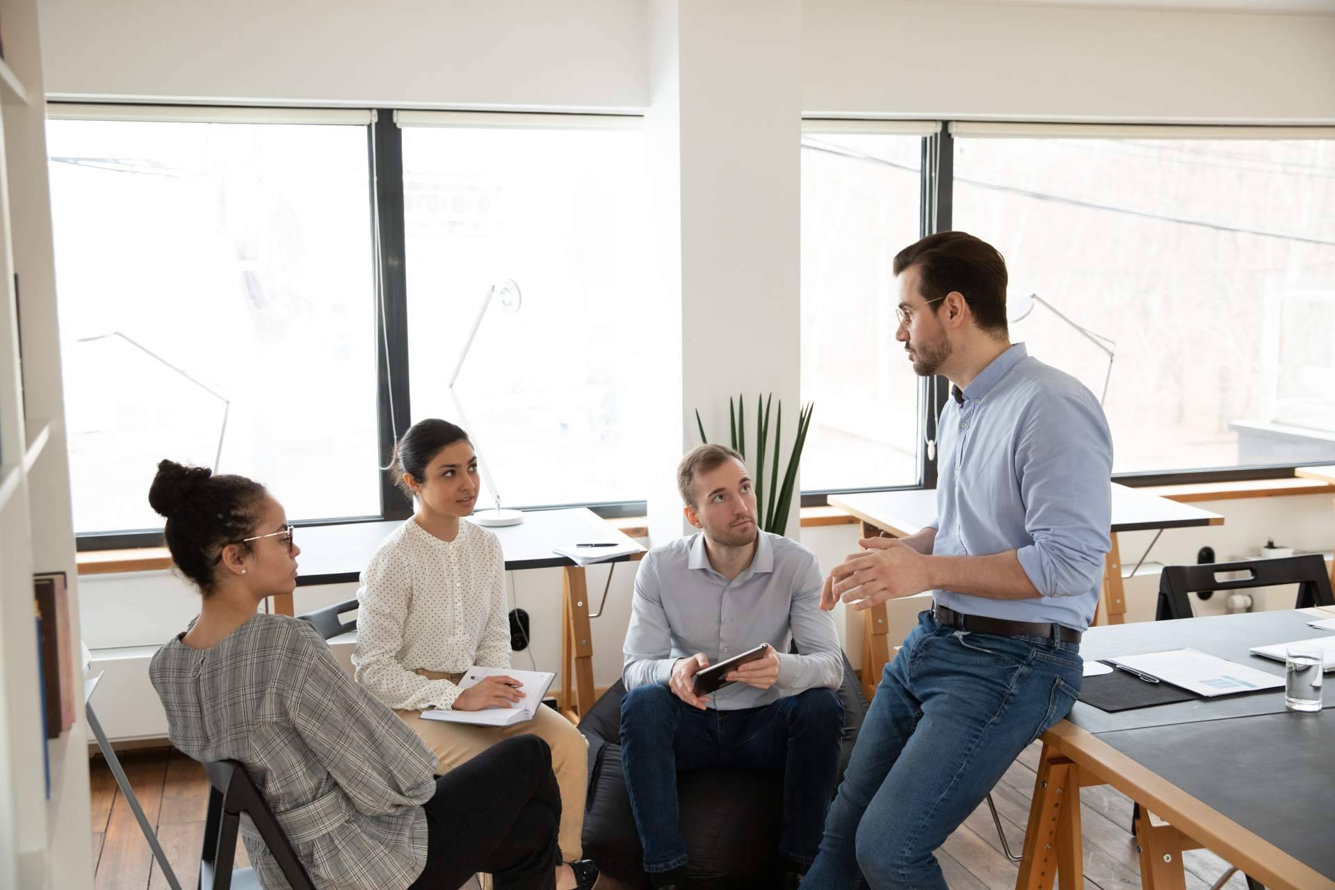 ¿Cuáles son las principales estrategias de servicio para el cliente?