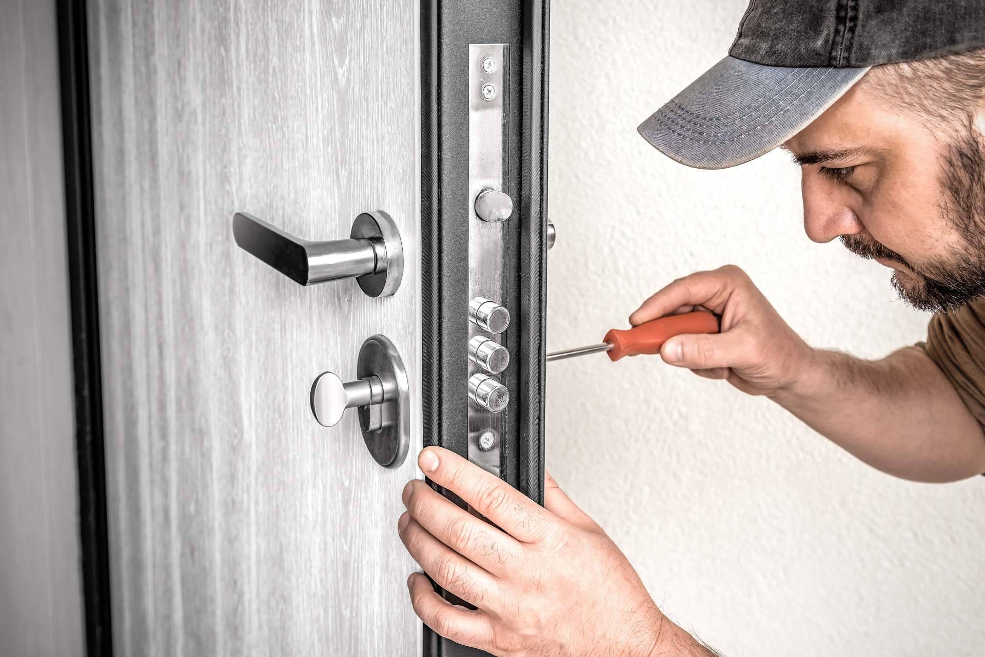 ¿Por qué es importante contar con expertos en apertura de puertas en casos de pérdida de llaves?, Cerrajeros Escuderos