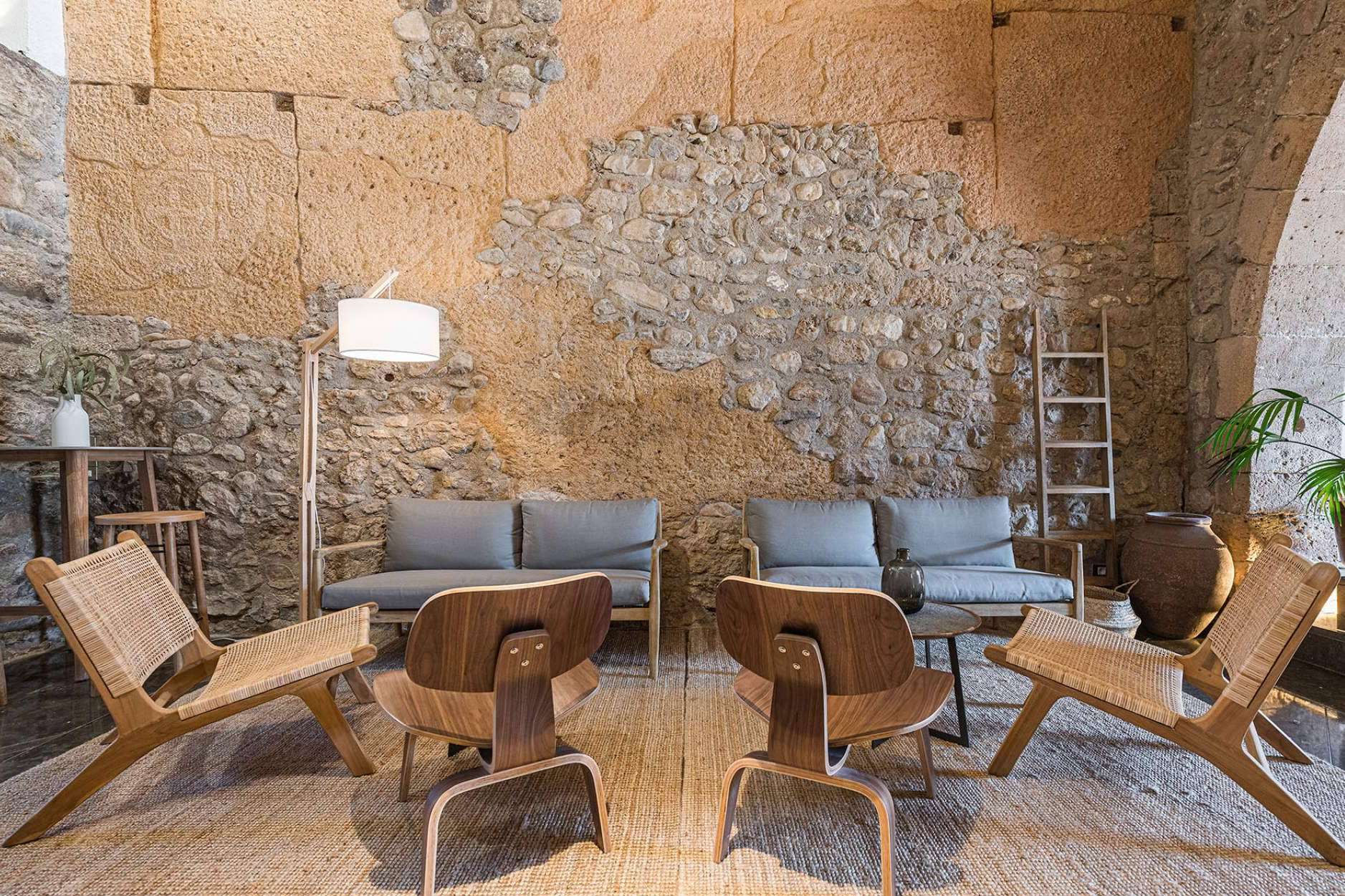 El servicio de interiorismo de bodegas y espacios de enoturismo de INDAStudio y sus principales ventajas