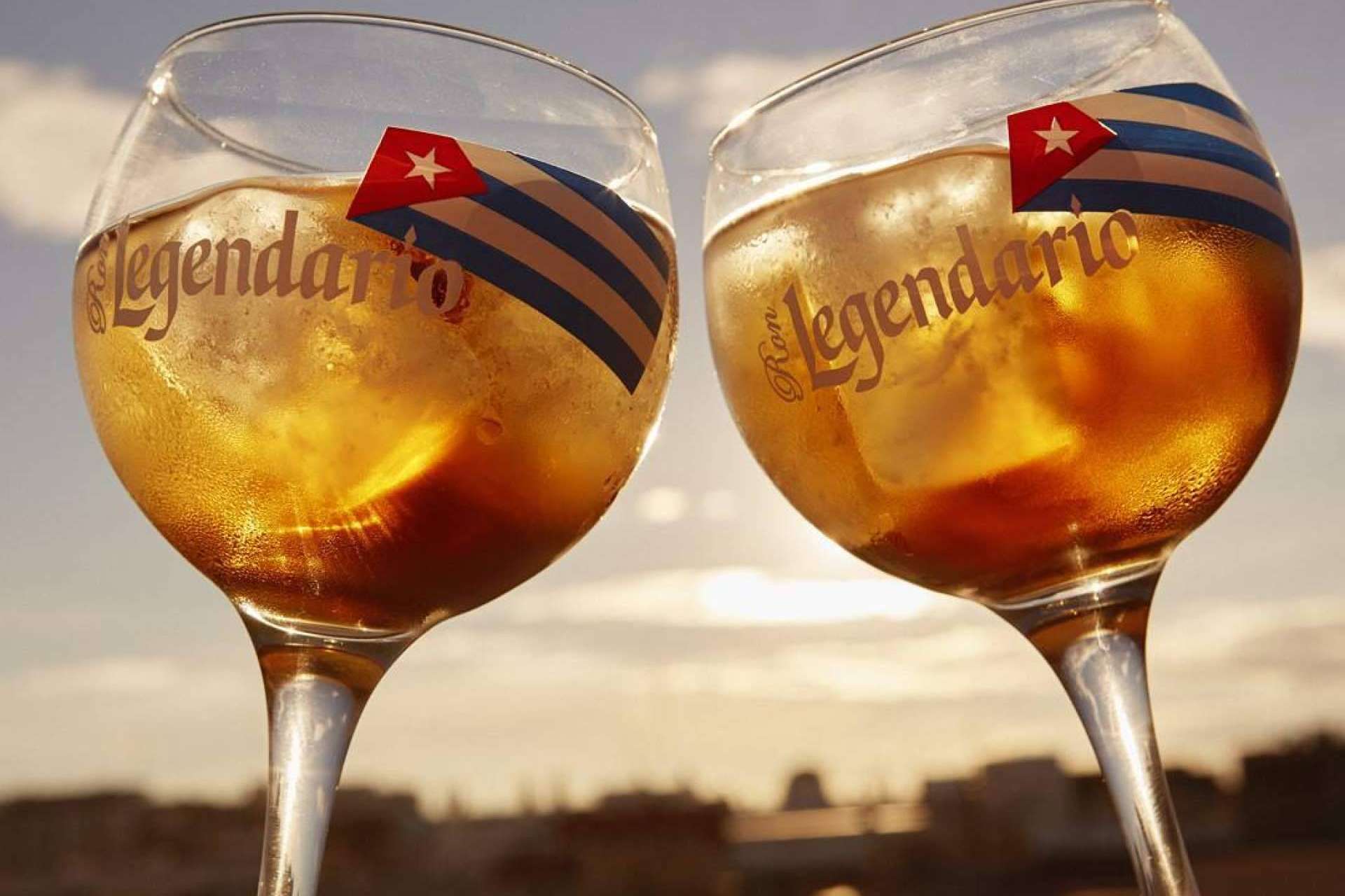 El Arte de Degustar Ron; Elixir de Cuba de Ron Legendario