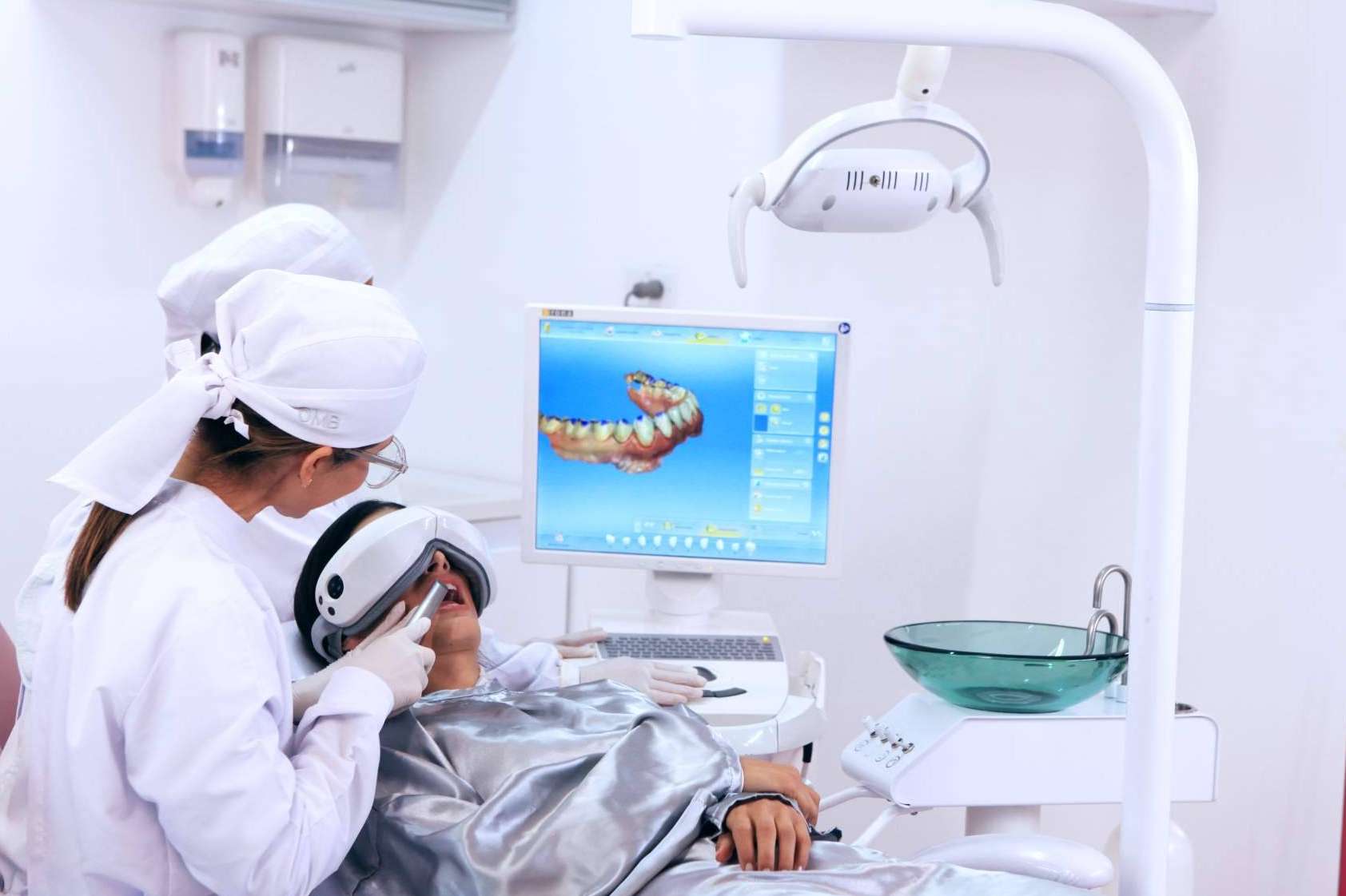Salud bucal y diseño de sonrisa de la mano de Odontología de Marlon Becerra