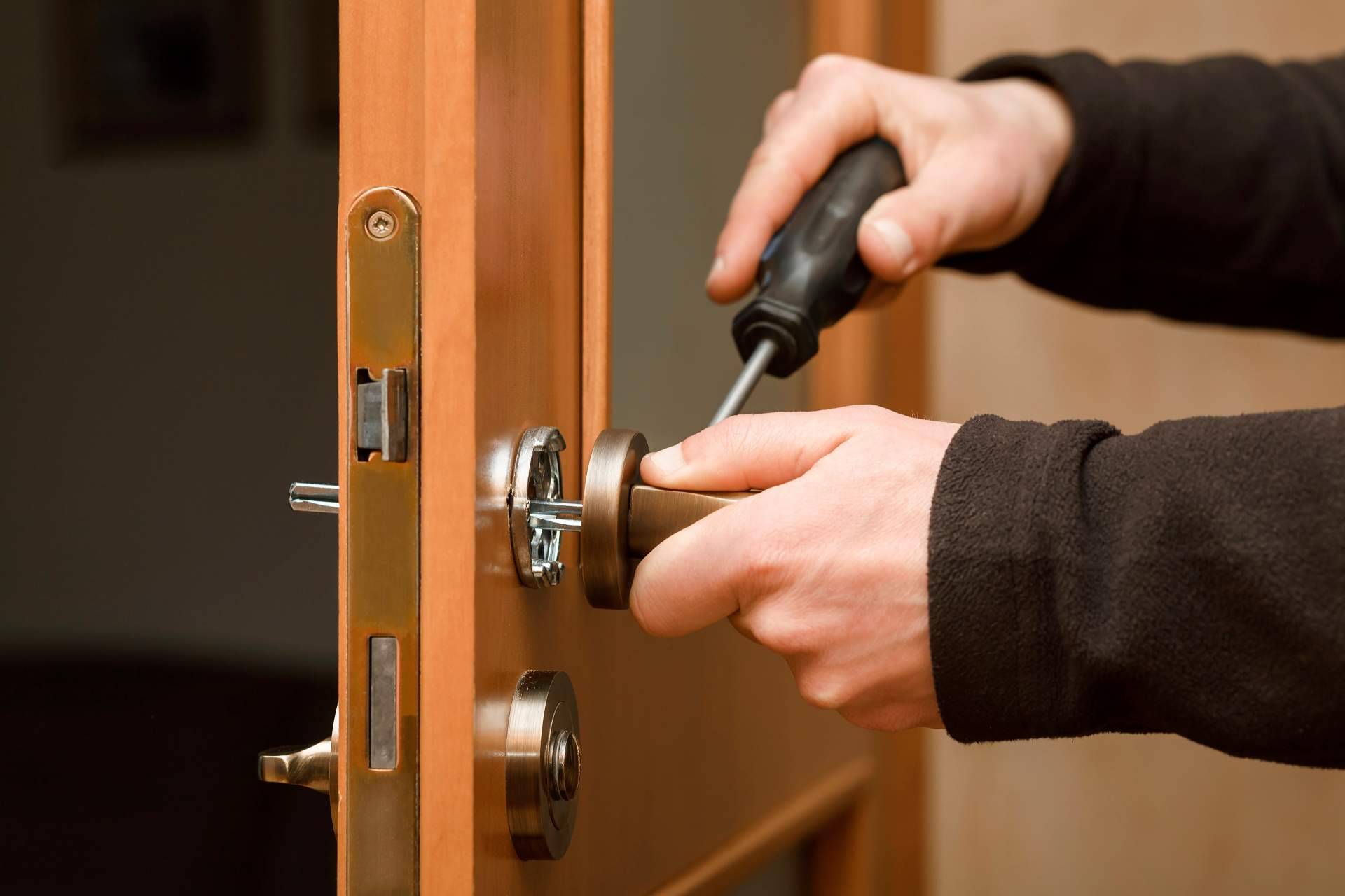 Soluciones González, cerrajeros Madrid disponibles las 24 horas para cubrir todas las necesidades