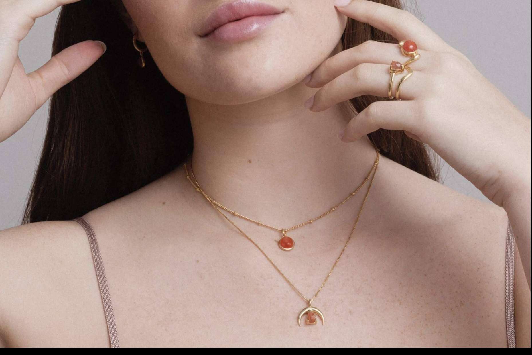 Stonbow sigue de cerca las tendencias de joyas con piedras naturales
