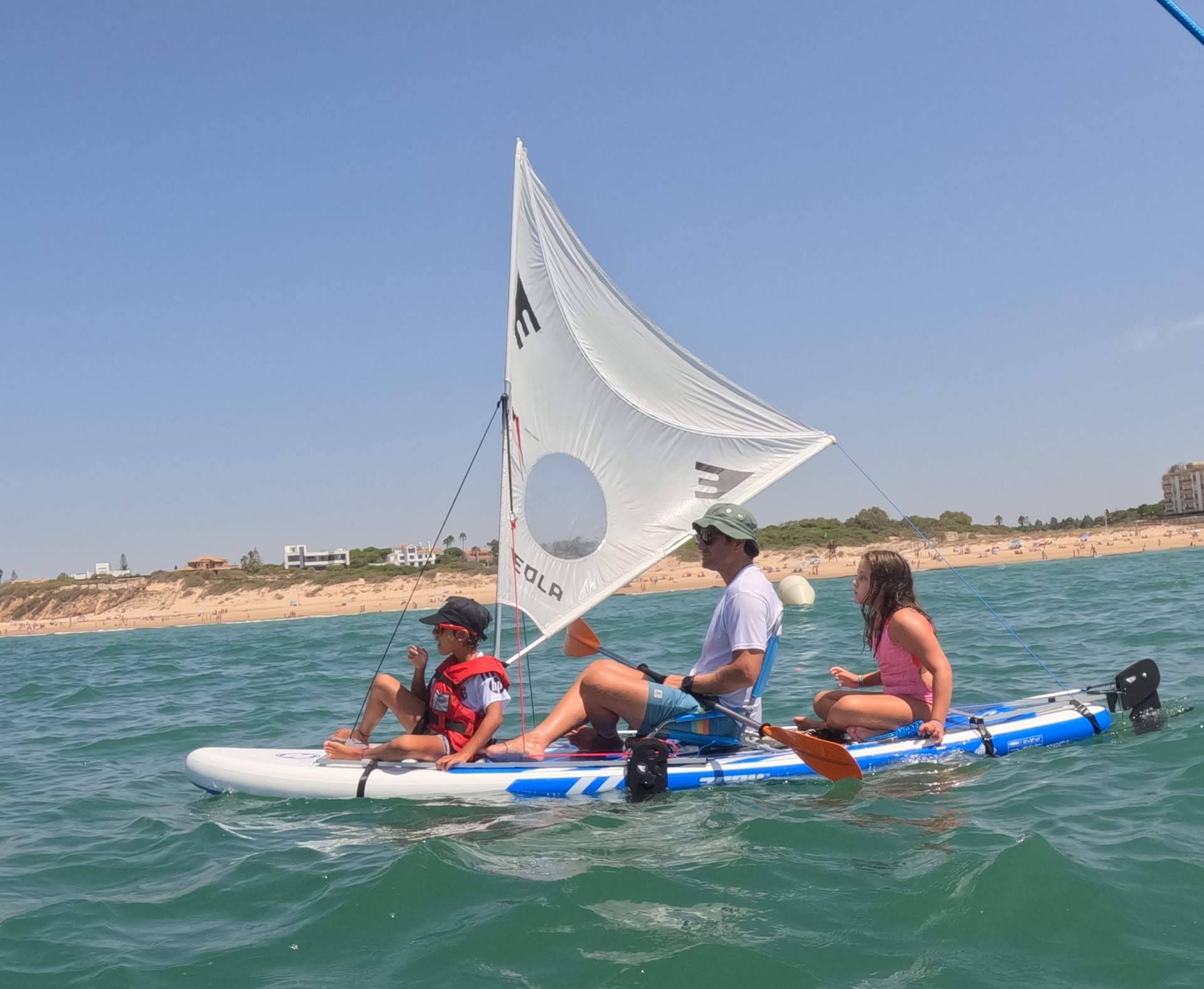 Eola guía el rumbo de los apasionados del paddle surf con sus velas para tablas